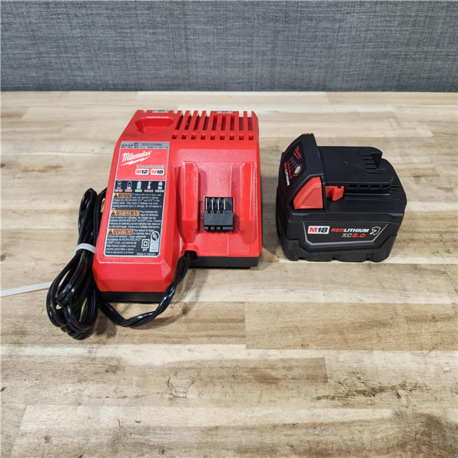 HOUSTON LOCATION - AS-IS Milwaukee FUEL 18V Lithium-Ion Brushless Cordless 1/2 in. Impact Wrench w/Friction Ring Kit