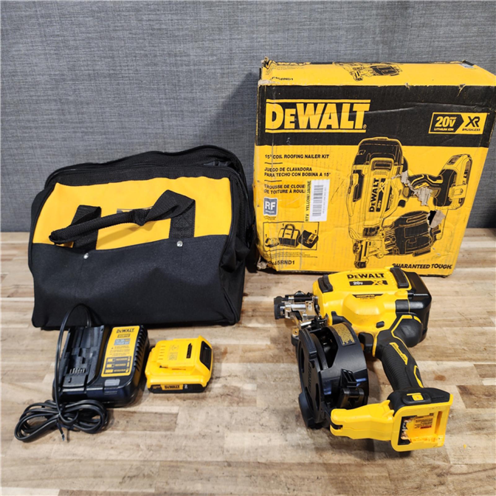 HOUSTON LOCATION - AS-IS DEWALT 20V MAX Lithium-Ion 15-Degree Electric Cordless Roofing Nailer Kit