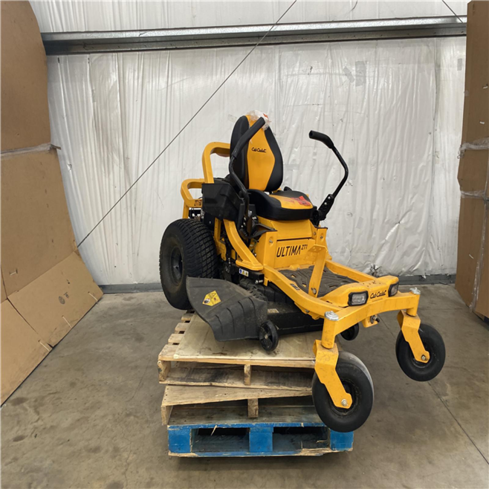 Houston Location - AS IS Cub Cadet ULTIMA ZT1 50 Riding Mower