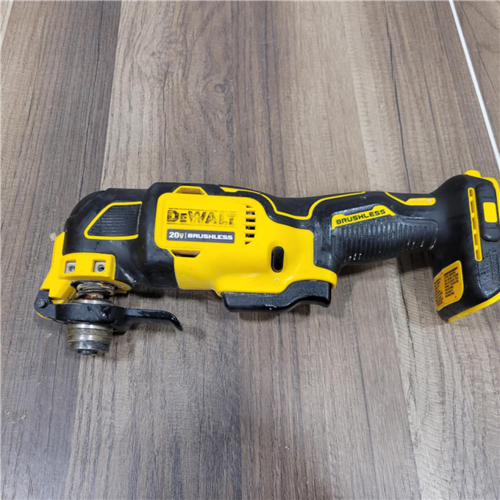 AS-IS  DEWALT ATOMIC 20V MAX Cordless Brushless Oscillating Multi Tool (Tool Only)