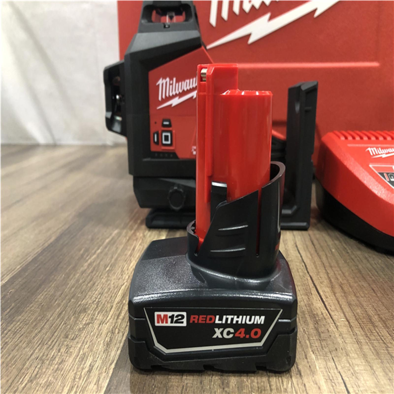 AS-IS Milwaukee 12-Volt Lithium-Ion Cordless Green 250 ft. 3-Plane Laser Level Kit