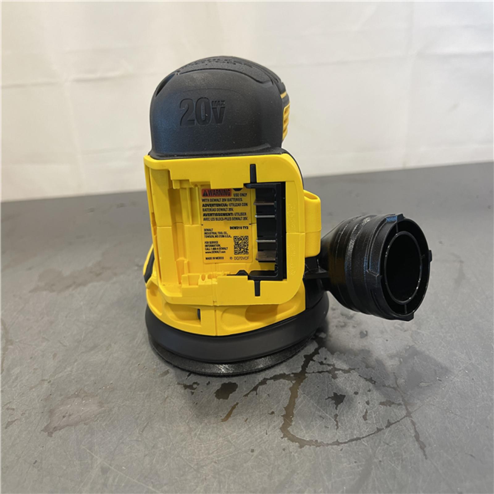 AS-IS - DEWALT 20V MAX XR Cordless Brushless 5 in. Random Orbital Sander