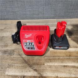 HOUSTON LOCATION - AS-IS (APPEARS LIKE NEW) Milwaukee Green 125 Ft. Cross Line and Plumb Points Laser Level Kit