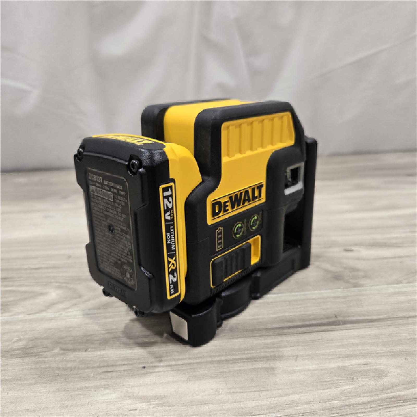 AS-IS DEWALT 12V MAX 100 ft. Green Self-Leveling 5-Spot & Cross Line Laser