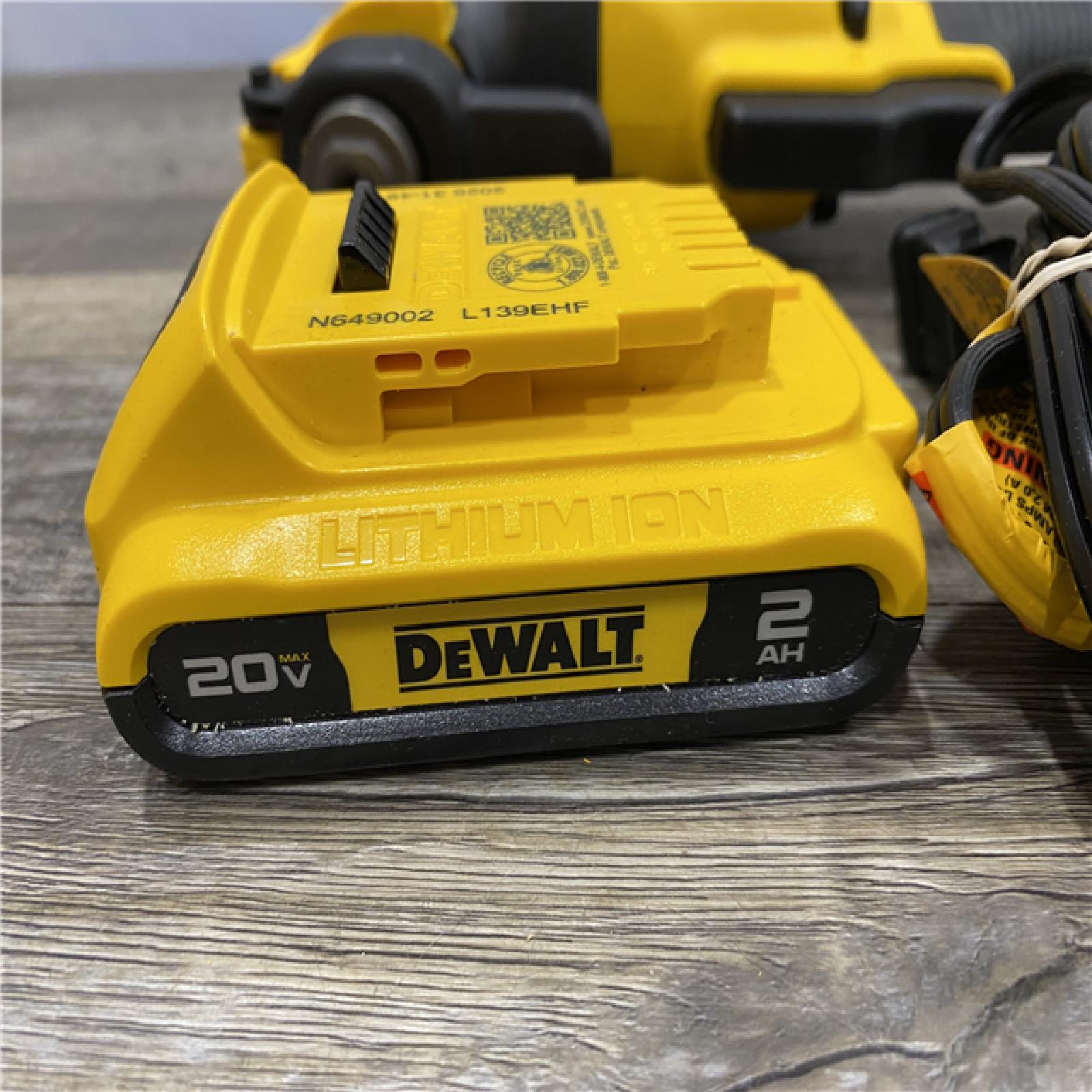 AS-IS DEWALT 20-Volt MAX Lithium-Ion Cordless Brushless Oscillating Tool Kit
