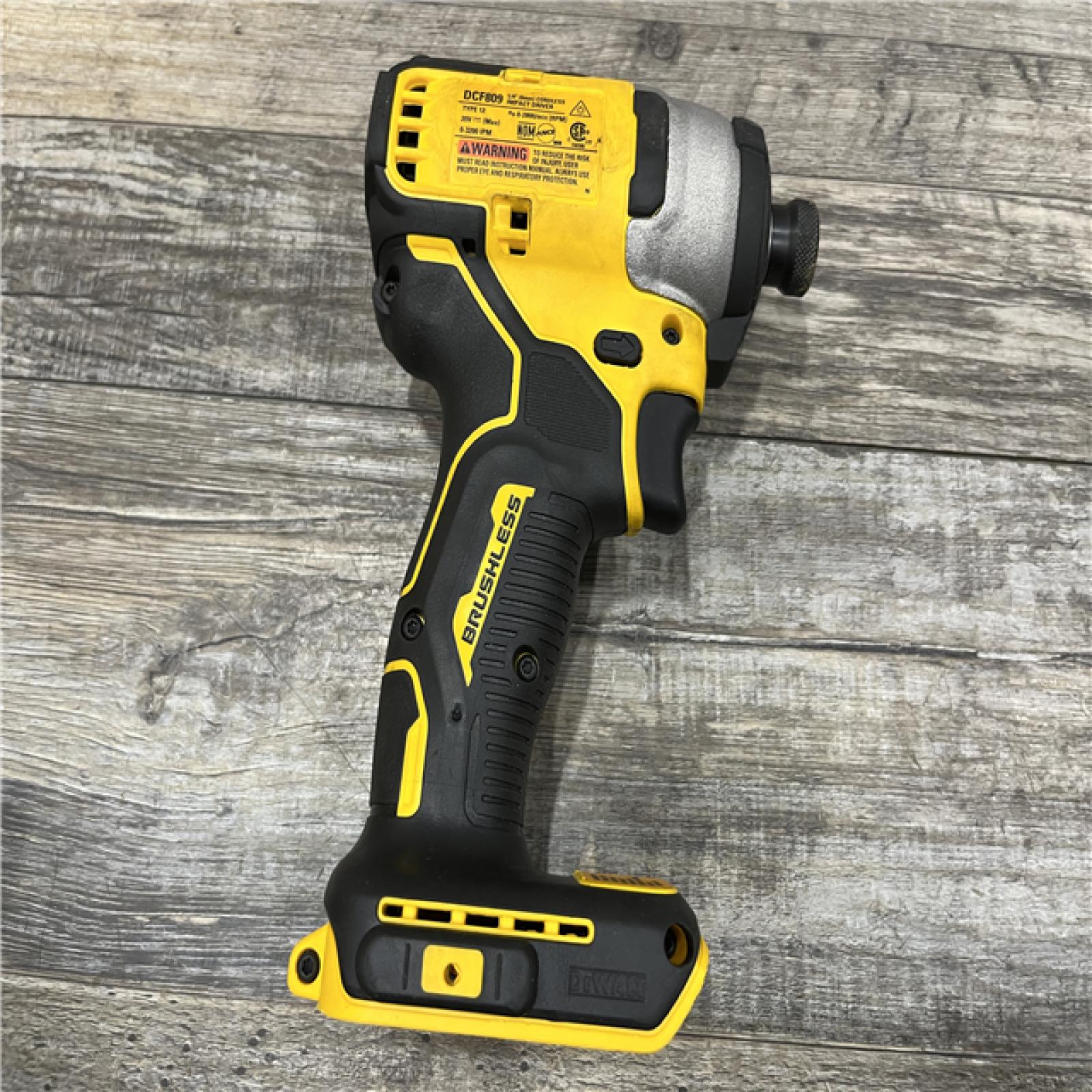 AS-IS DEWALT Atomic 20V Max Lithium-Ion Brushless Cordless Compact 1/4 in. Impact Driver Kit