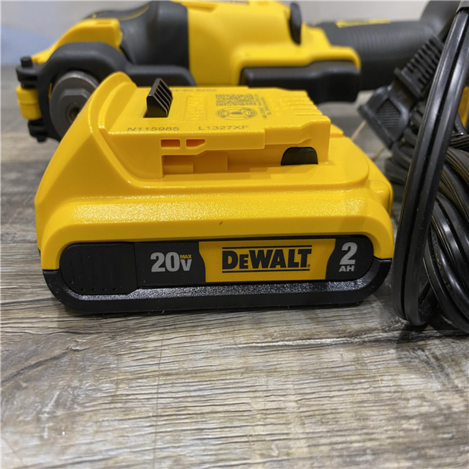 AS-IS DEWALT ATOMIC 20V MAX Cordless Brushless Oscillating Multi Tool Kit