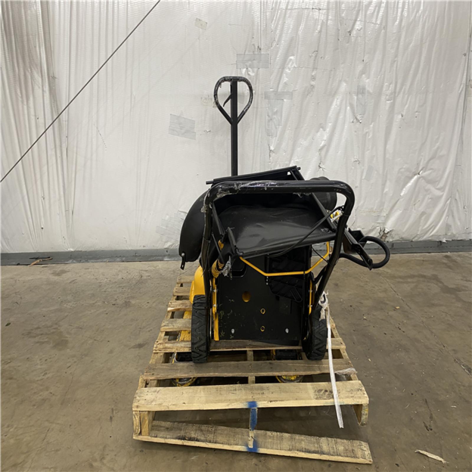 Houston Location AS IS - Dewalt Walk Behind Mower 28in. 711mm