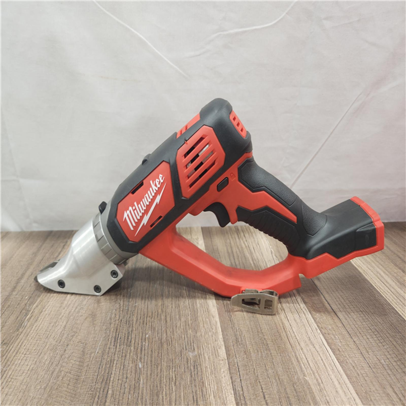 AS-IS- Milwaukee M18 18V Lithium-ion Cordless 18-gauge Double Cut Metal Shear (Tool-Only)