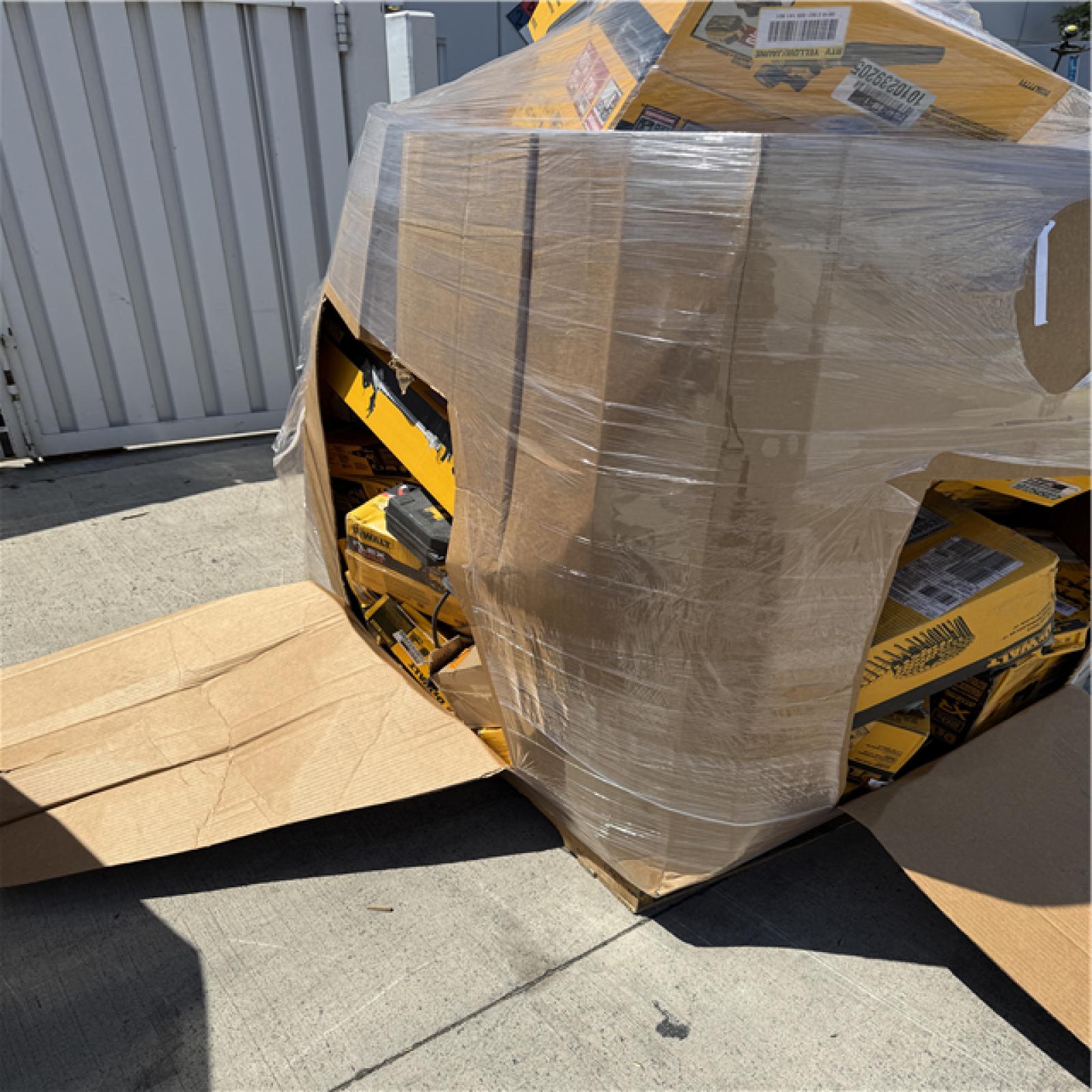 California AS-IS POWER TOOLS Partial Lot (3 Pallets) P-R057780