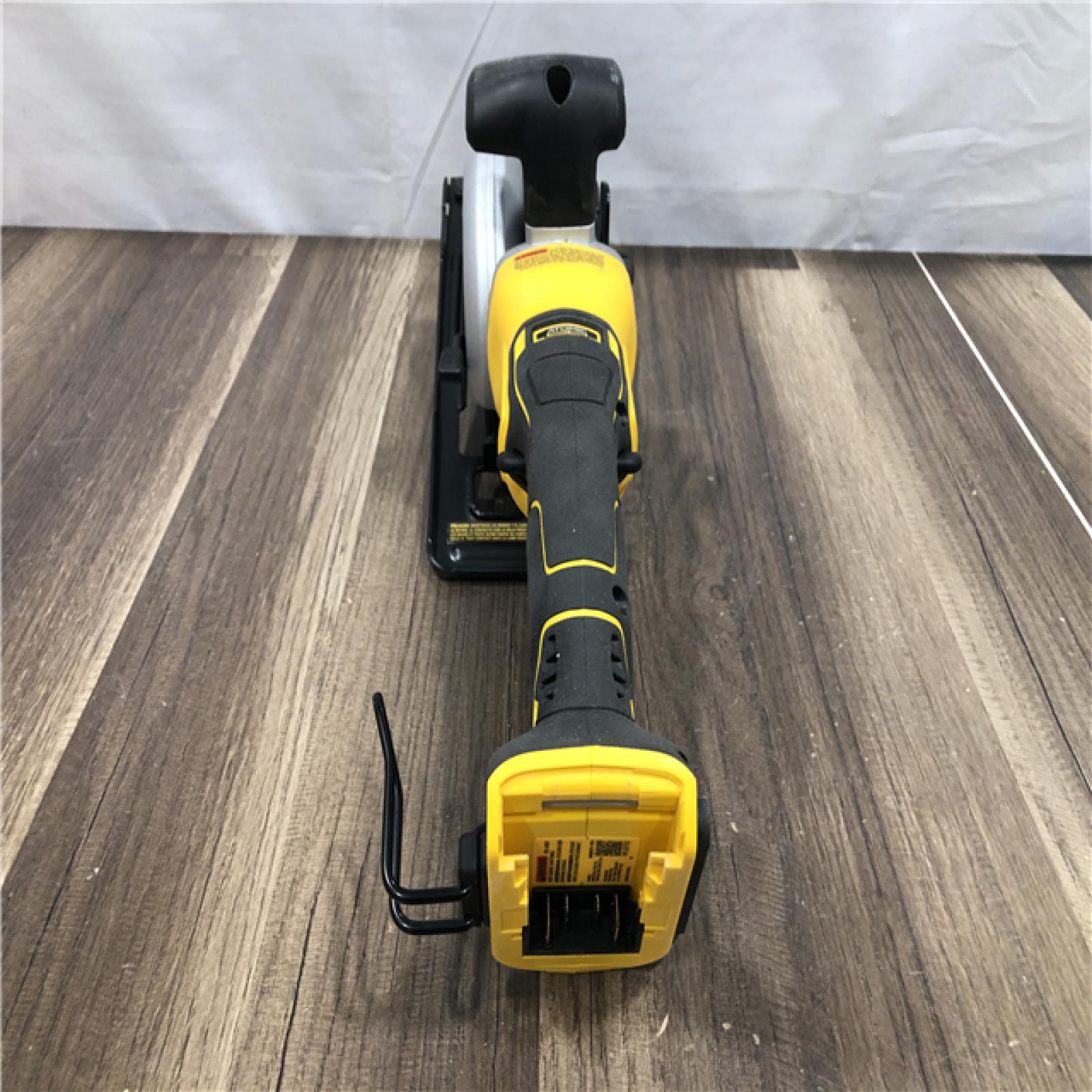 AS-IS DEWALT ATOMIC 20V MAX Cordless Brushless 4-1/2 in. Circular Saw (Tool Only)