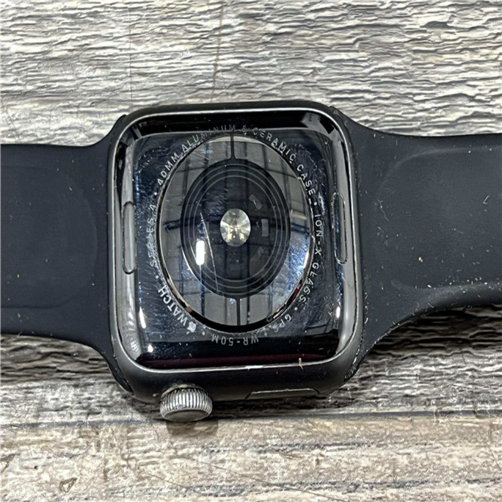 AS-IS  Apple Watch Series 4 40mm Space Gray Aluminum Case with Black Sport Band