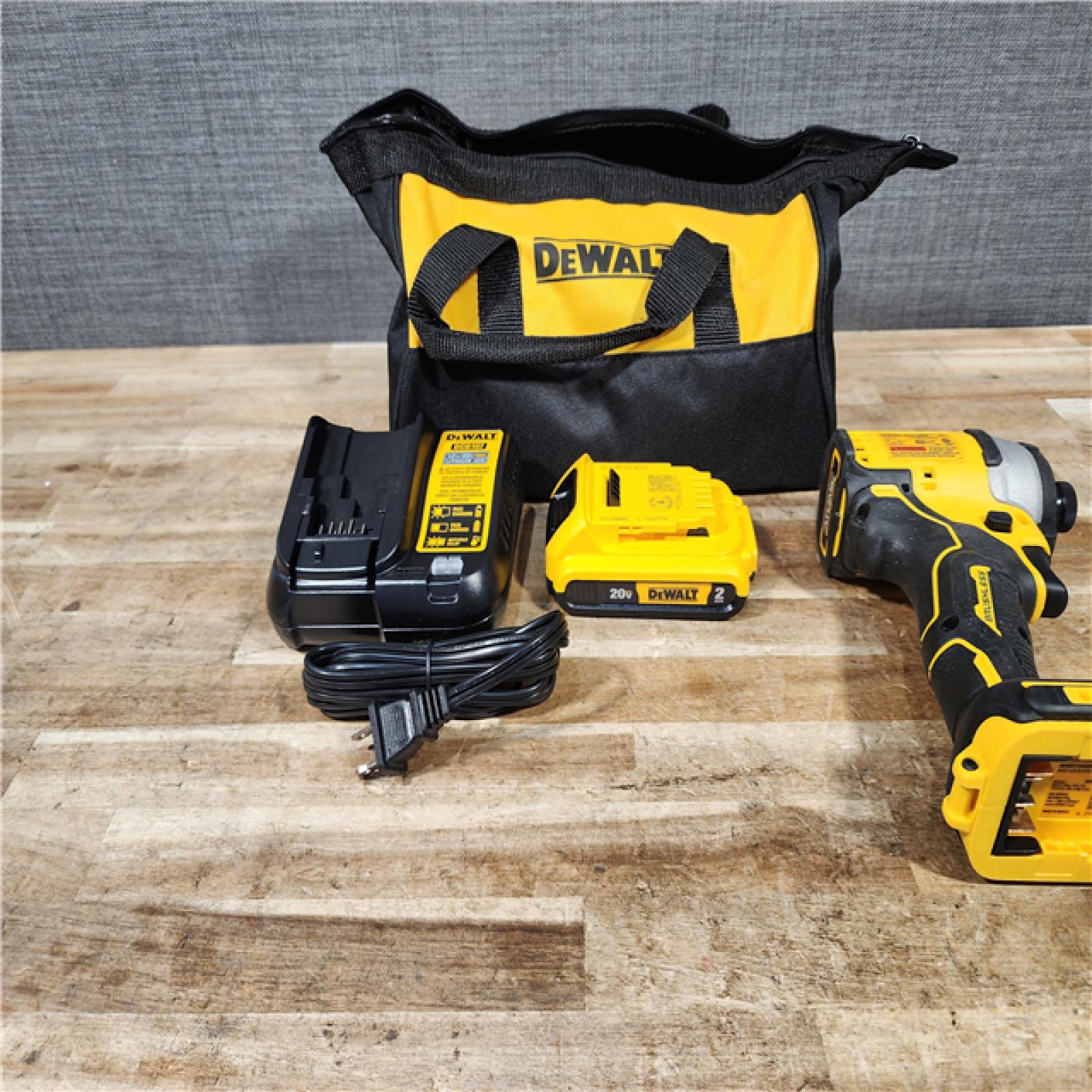 HOUSTON LOCATION - AS - IS DEWALT Atomic 20V Max Lithium-Ion Brushless Cordless Compact 1/4 in. Impact Driver Kit