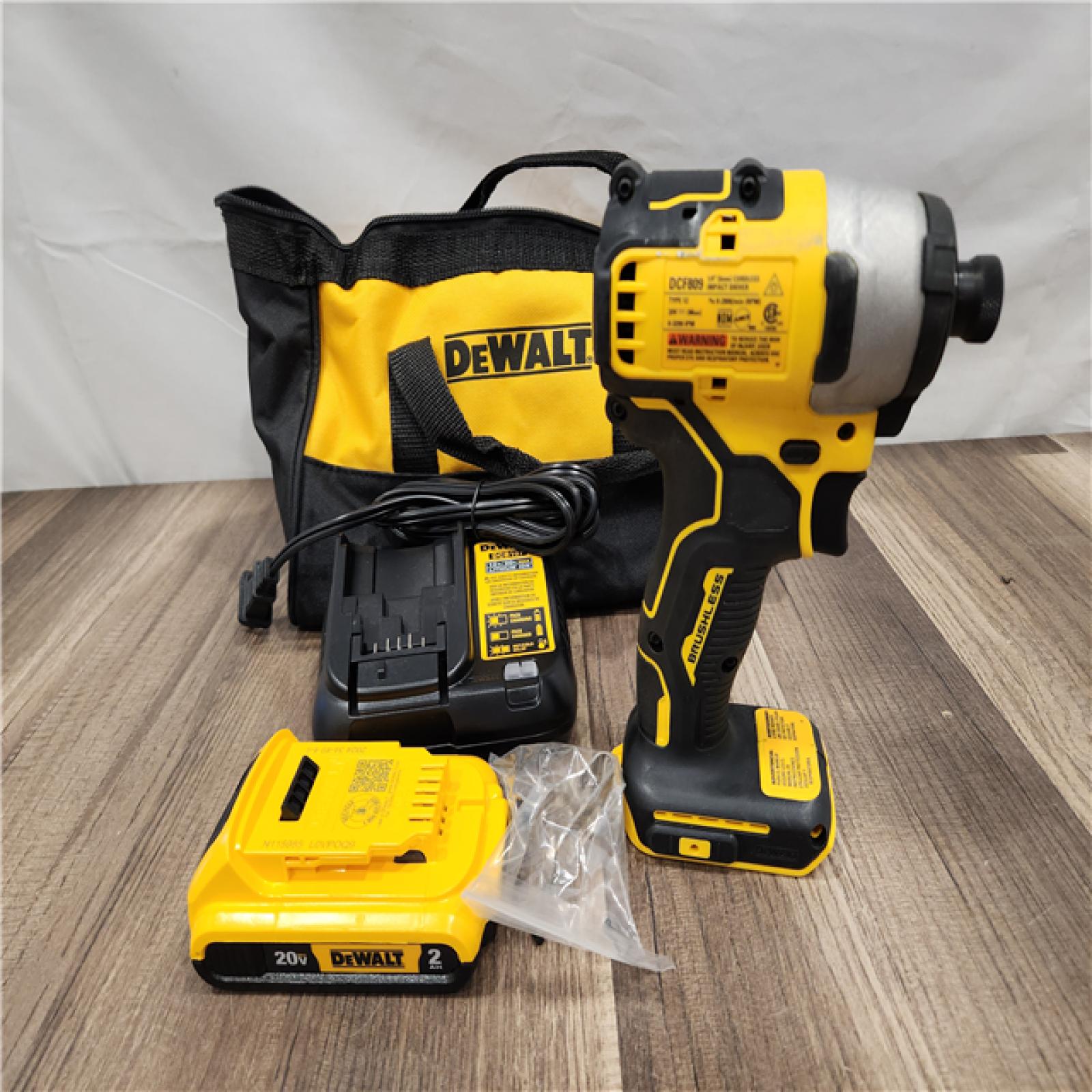 LIKE NEW! - DeWALT ATOMIC 20V MAX Cordless Compact Impact Driver Kit W/ Li-Ion Battery, 1/4, Brushless