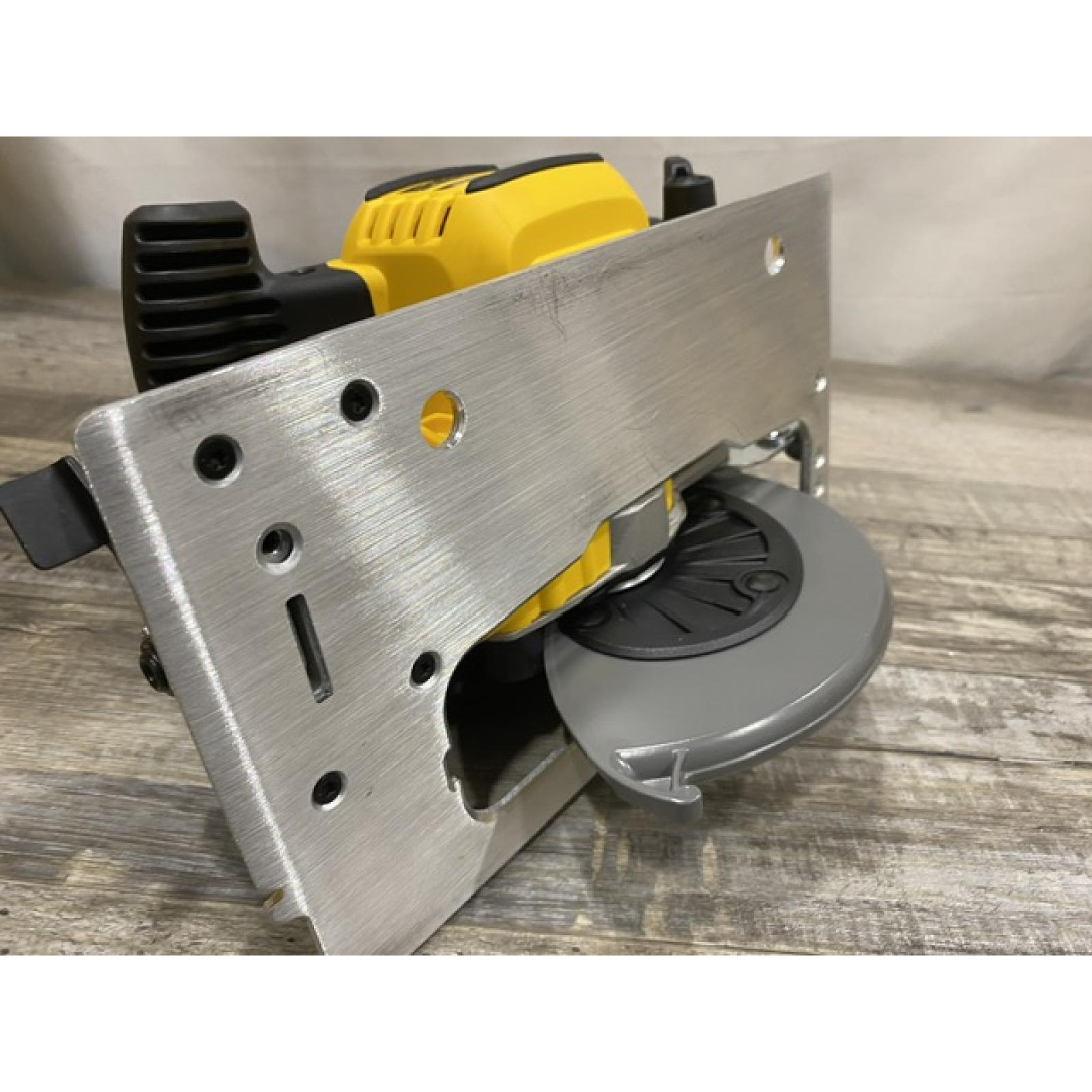 AS-IS DEWALT 20V MAX Lithium-Ion 7-1/4 in. Cordless Circular Saw Kit