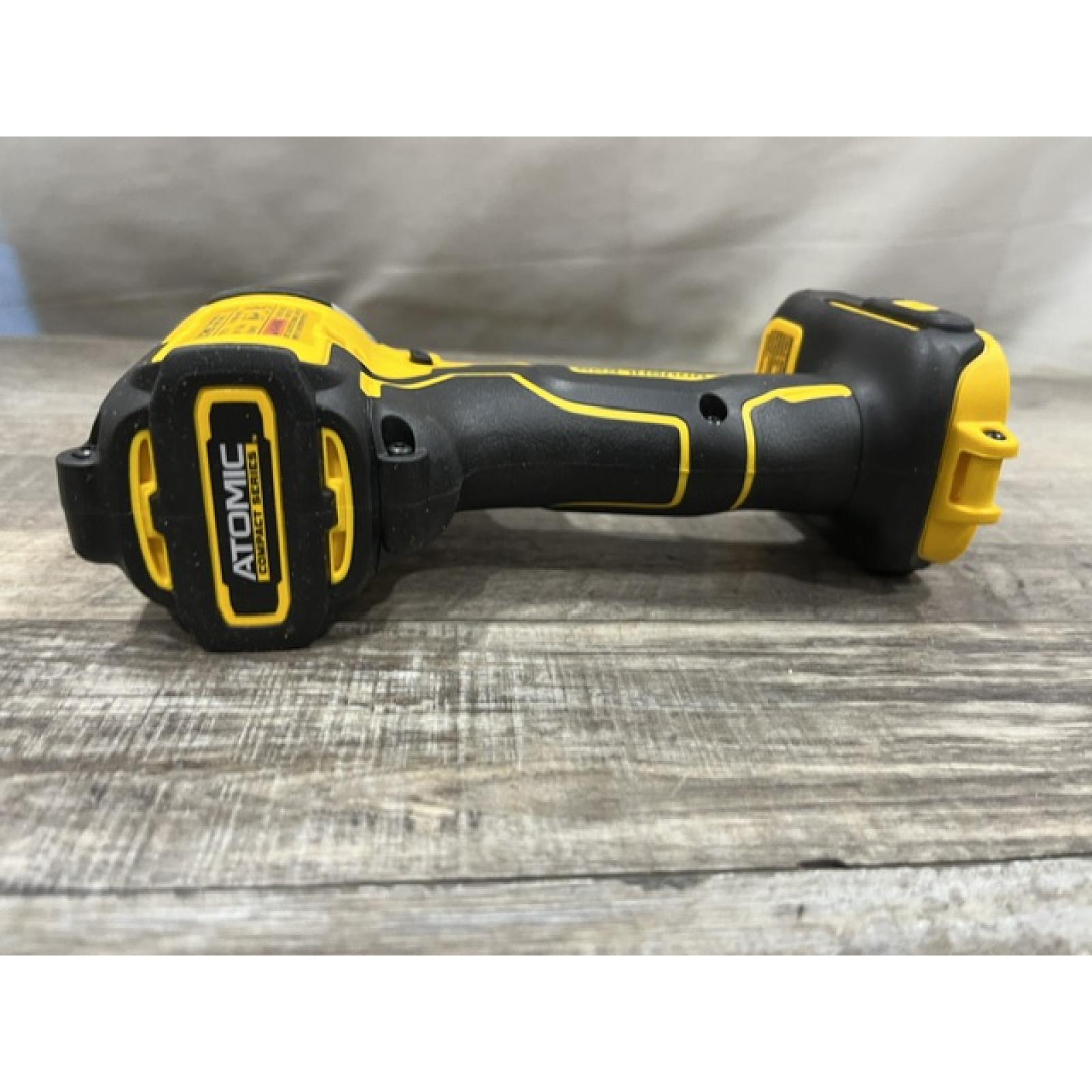 AS-IS DEWALT Atomic 20V Max Lithium-Ion Brushless Cordless Compact 1/4 in. Impact Driver Kit