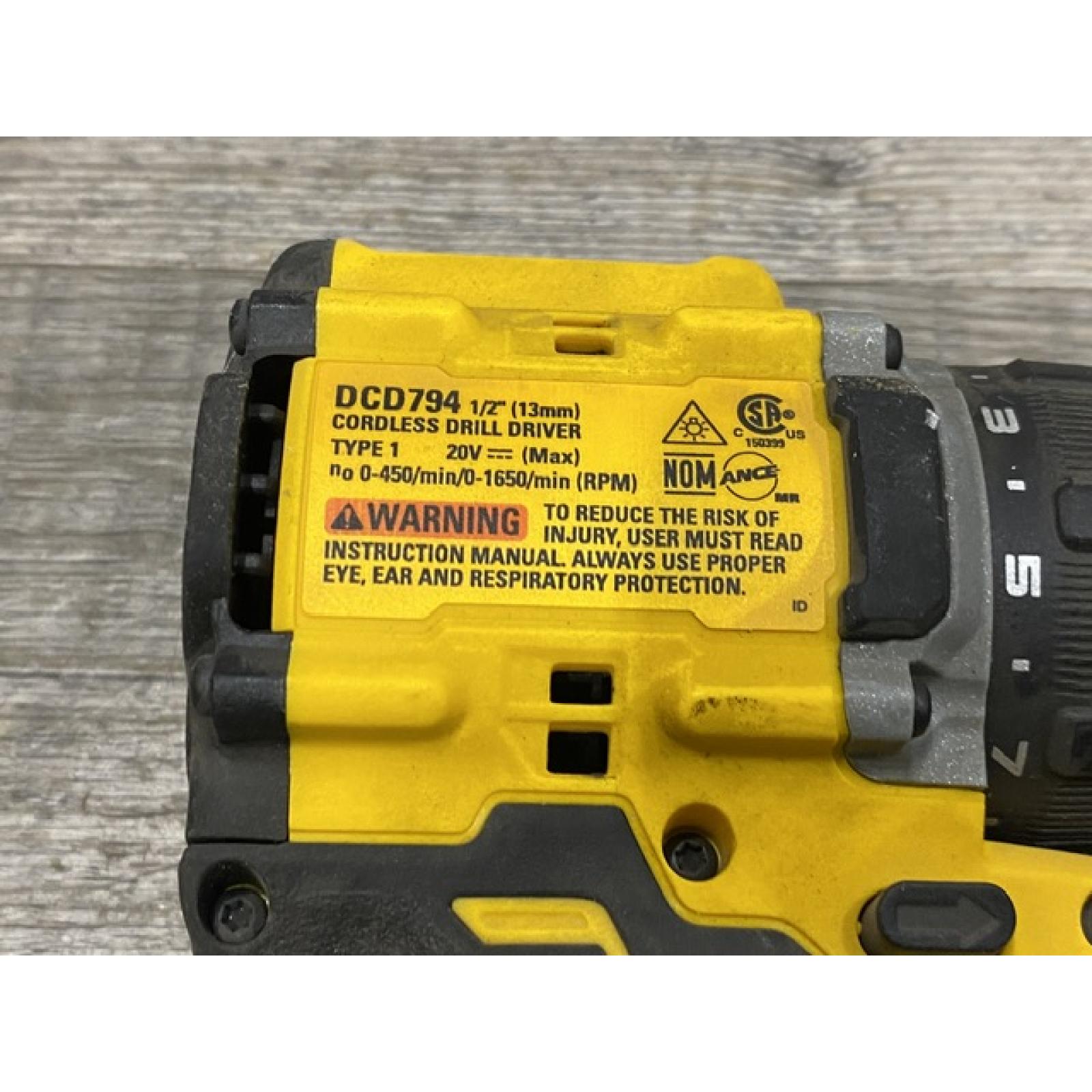 AS-IS DEWALT Atomic 20V Lithium-Ion Cordless Compact 1/2 in. Drill/Driver Kit