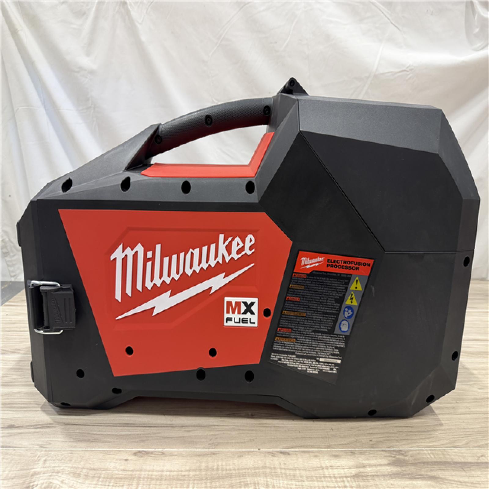 DALLAS LOCATION - Milwaukee MX FUEL Lithium-Ion Cordless Electrofusion Processor