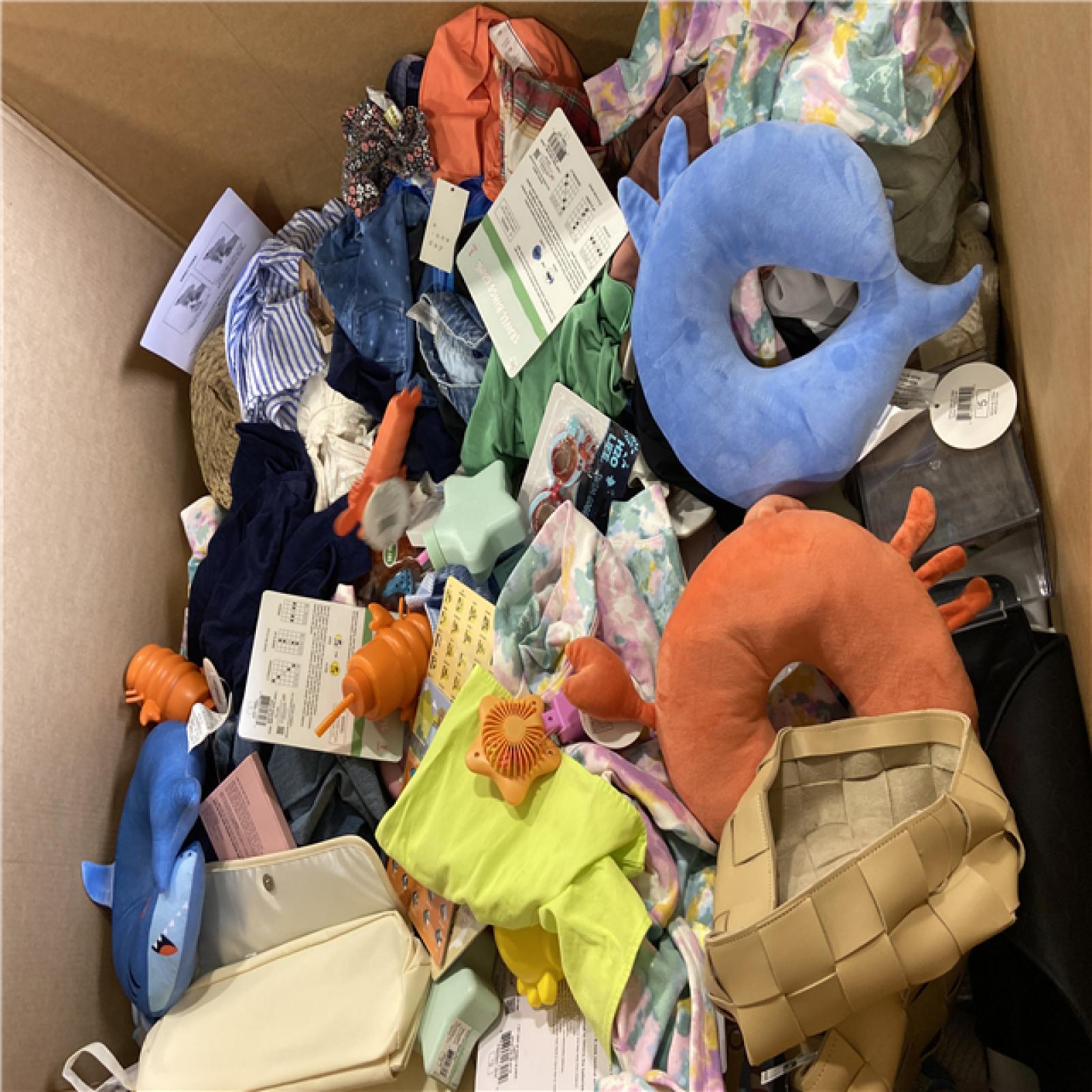 DALLAS LOCATION - BULLSEYE CLOTHING, HOME GOODS PALLET