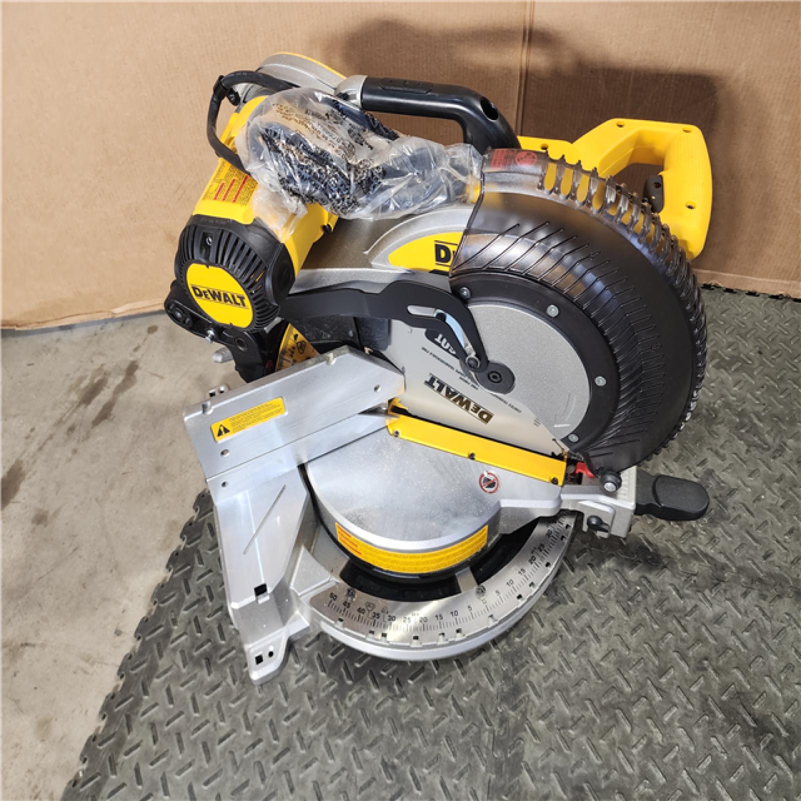 HOUSTON LOCATION - AS-IS DEWALT 12 in. 15 Amp Compound Double Bevel Miter Saw