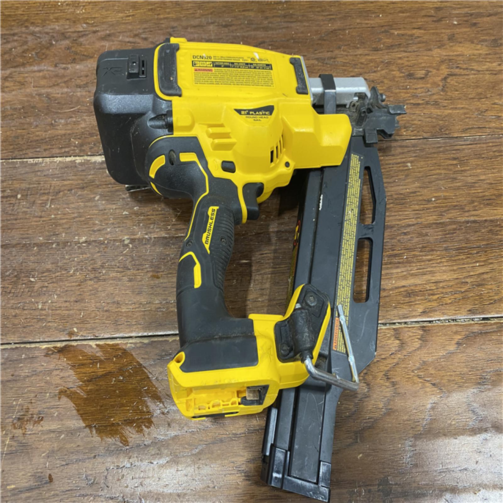 AS-IS DEWALT 20-Volt 21° Cordless Framing Nailer (Tool-Only)