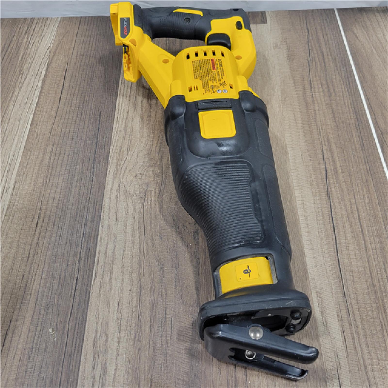 AS-IS DeWalt DCS389B FLEXVOLT 60V MAX Cordless Brushless Reciprocating Saw (Tool-Only)