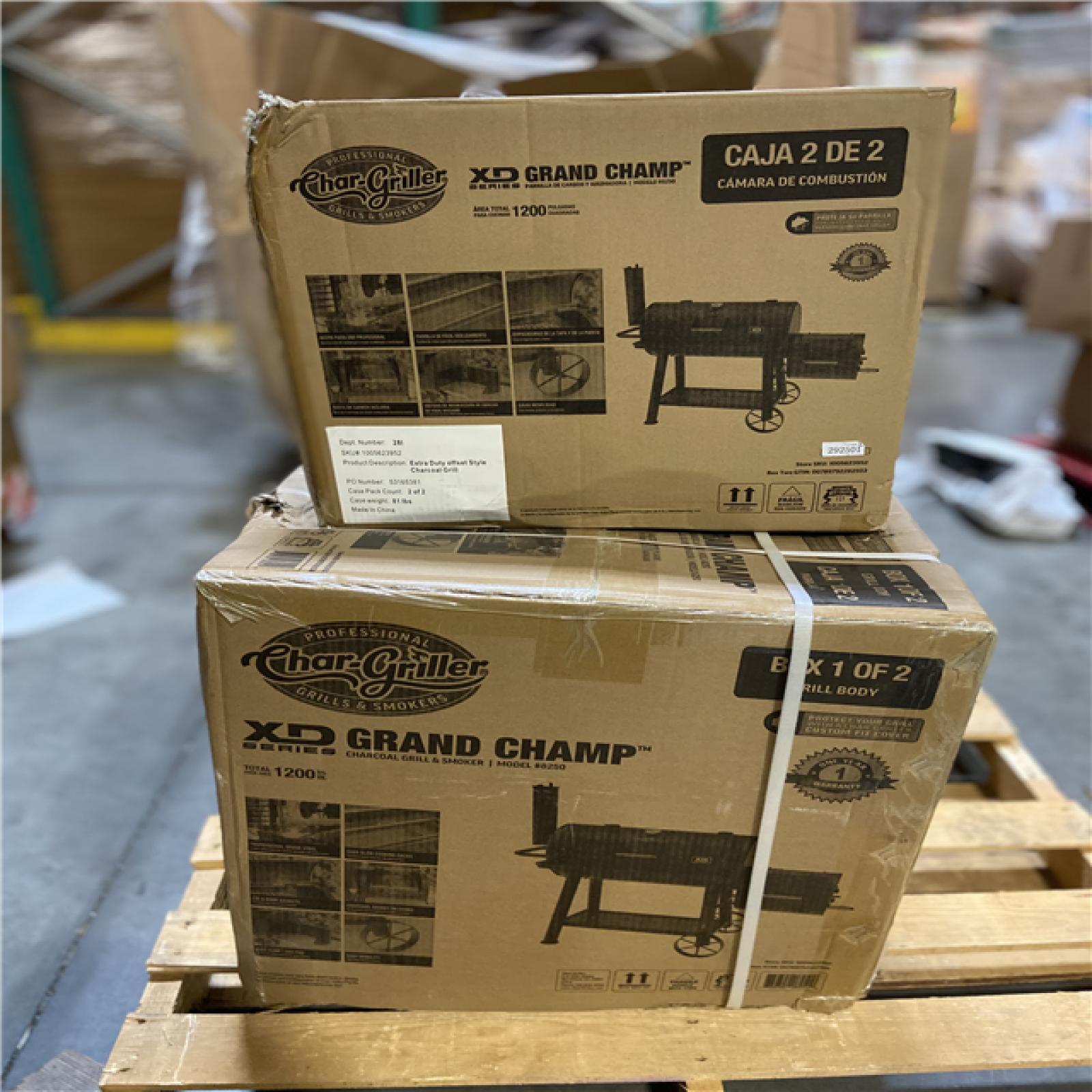DALLAS LOCATION - Char-Griller Grand Champ Charcoal Grill and Offset Smoker in Black
