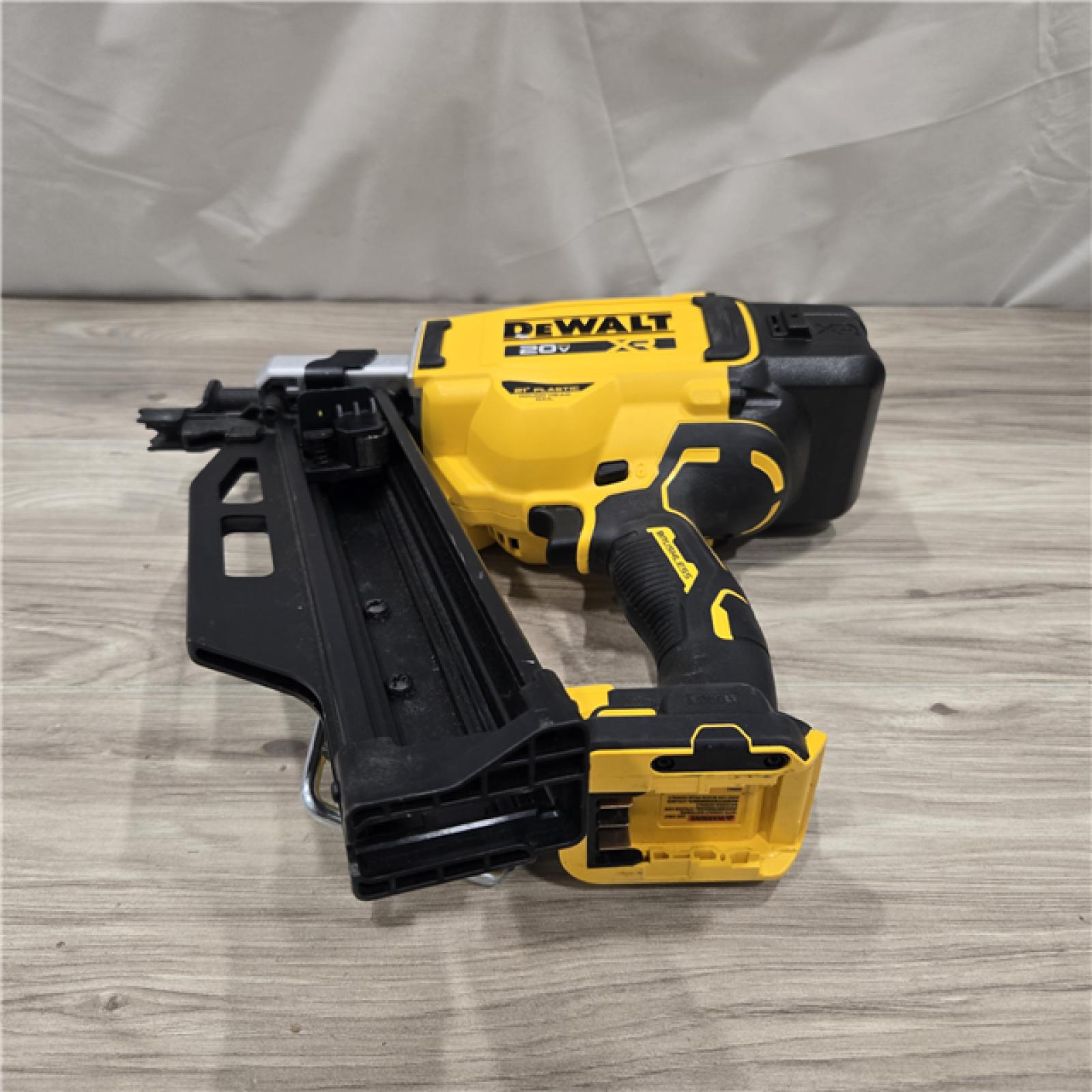 AS-IS DEWALT 20-Volt 21° Cordless Framing Nailer (Tool-Only)