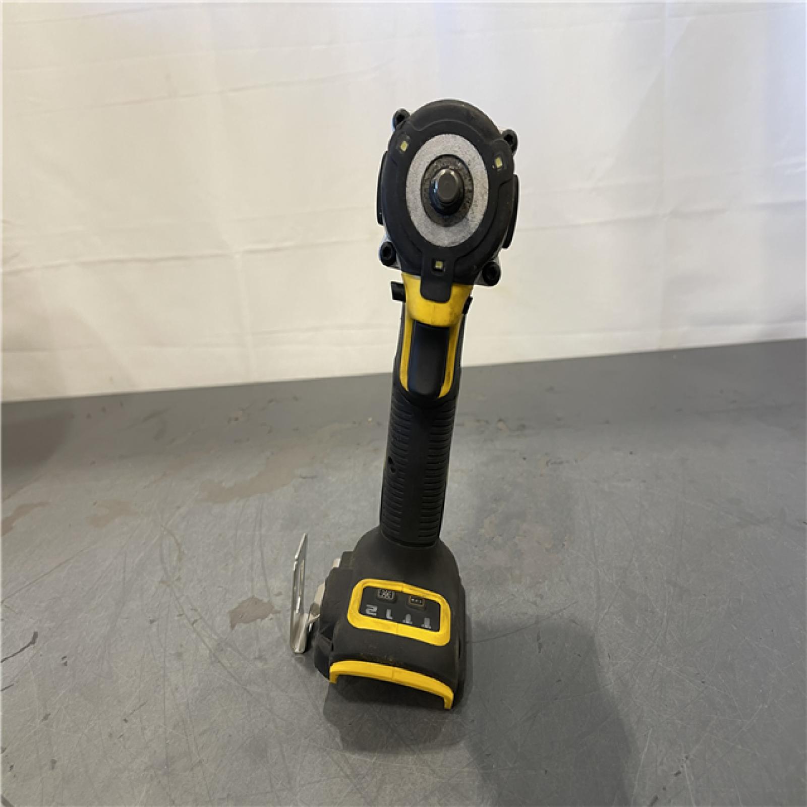 AS-IS - DeWalt 20V MAX ATOMIC 3/8 in. Cordless Brushless Compact Impact Wrench