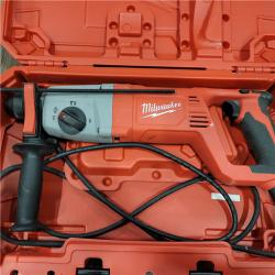 AS-IS Milwaukee 1 in. SDS Plus D-Handle Rotary Handle w/ Case