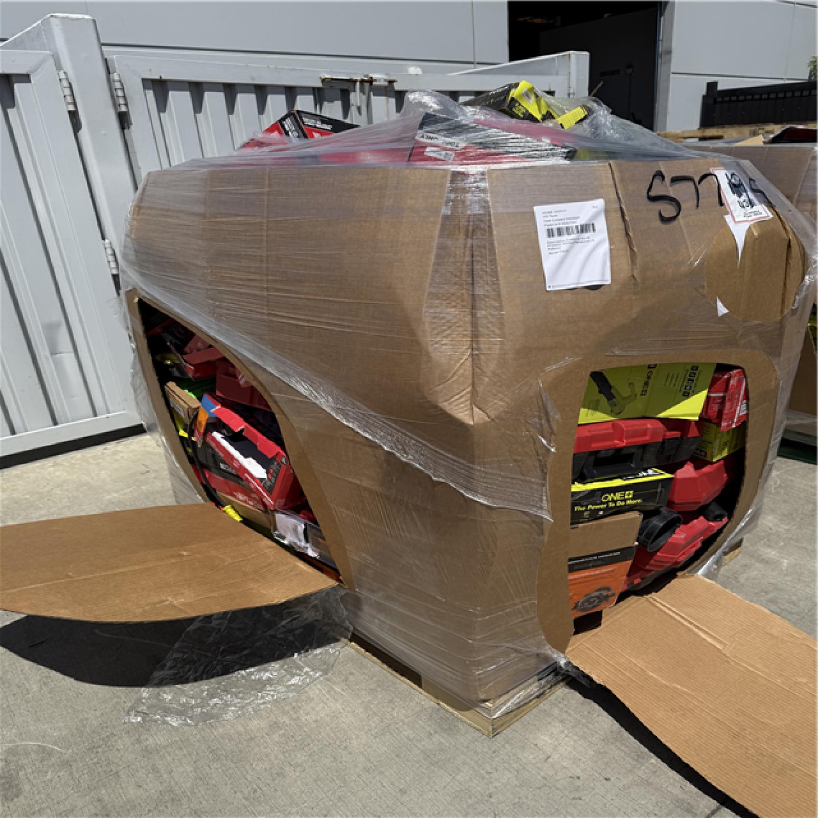 California AS-IS POWER TOOLS Partial Lot (3 Pallets) P-R057795