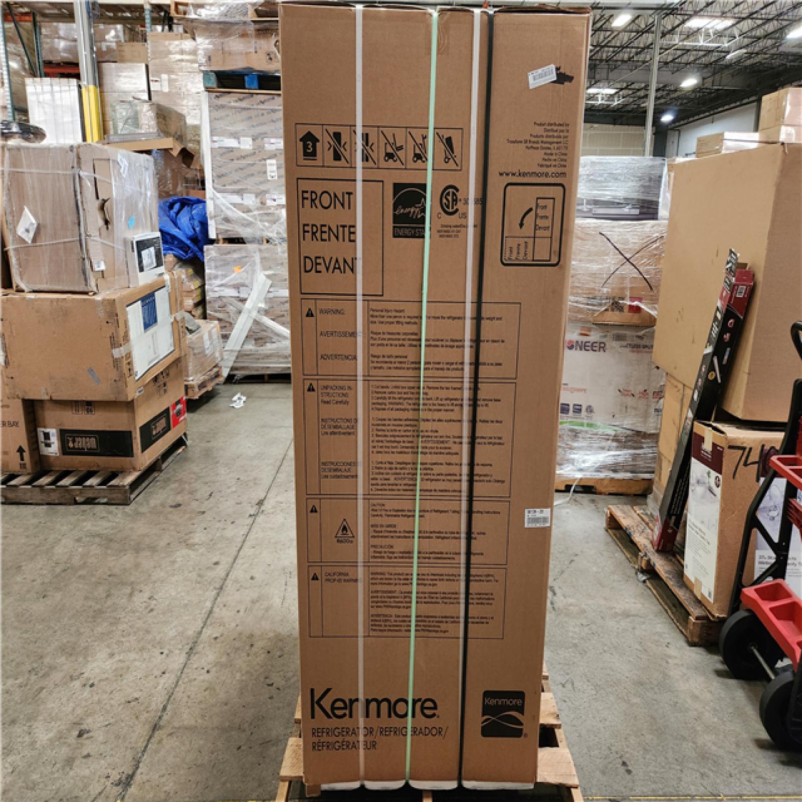 Phoenix Location NEW KENMORE 30 in. Wide 18.1 cu. ft. Top Freezer Refrigerator in Black with Installed Icemaker