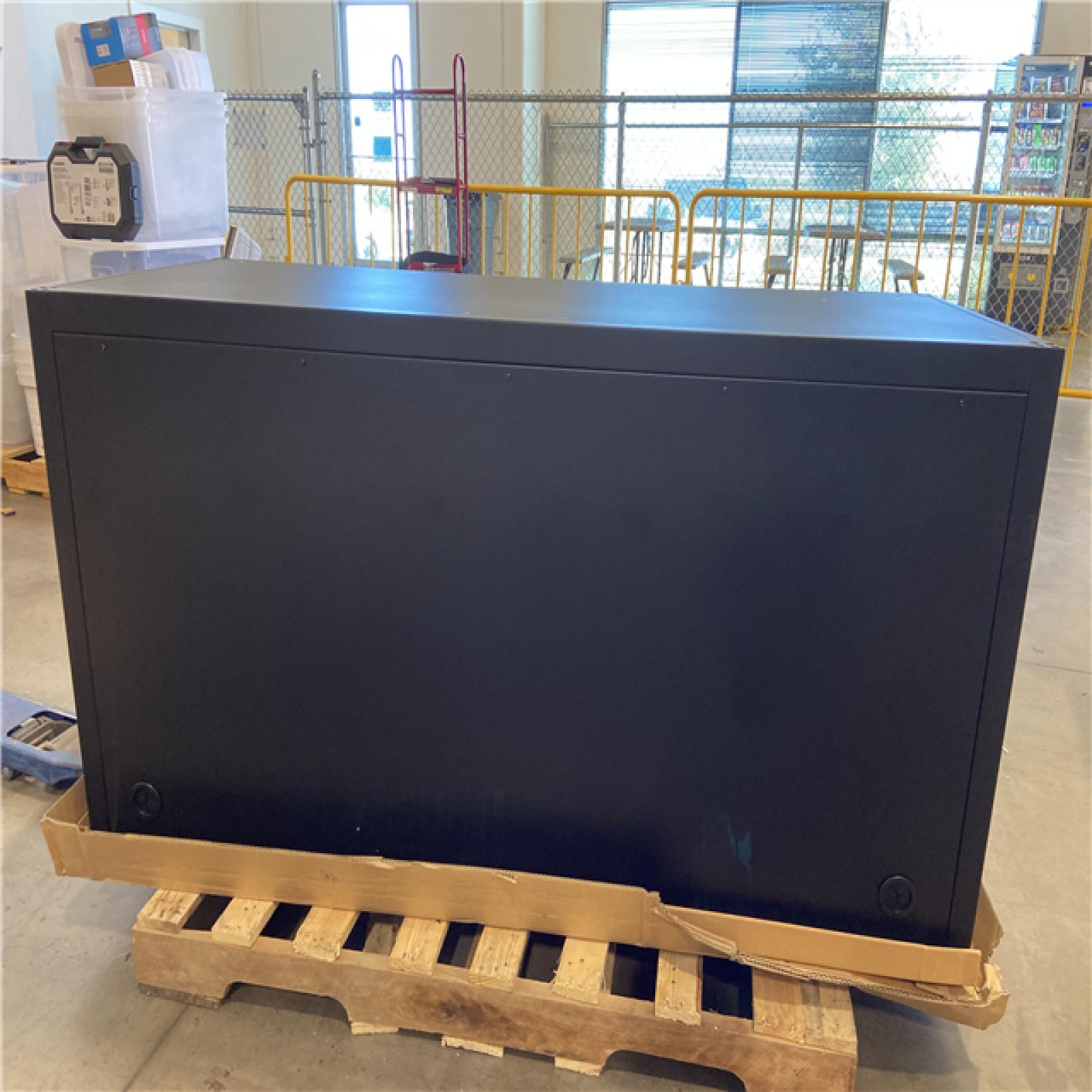 DALLAS LOCATION - Husky Modular Tool Storage Heavy Duty 62 in. W x 24 in. D Matte Black Top Tool Chest