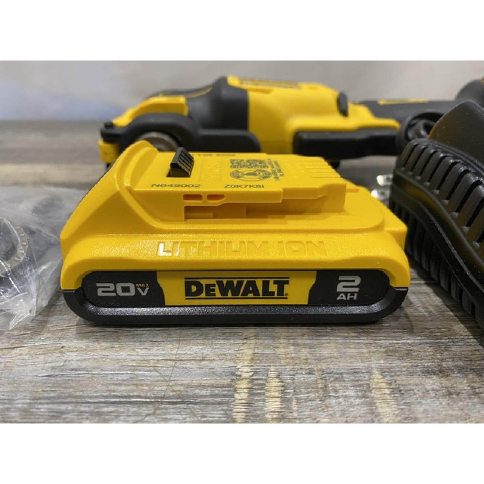 AS-IS DEWALT ATOMIC 20V MAX Cordless Brushless Oscillating Multi Tool Kit