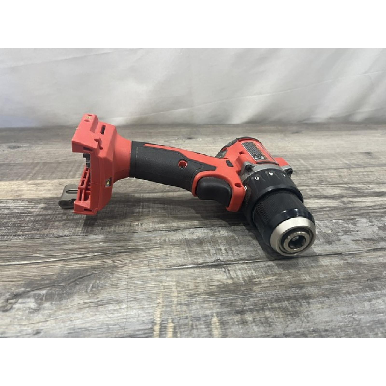 AS-IS Milwaukee 18V Lithium-Ion Brushless Cordless 1/2 in. Compact Drill/Driver with kit