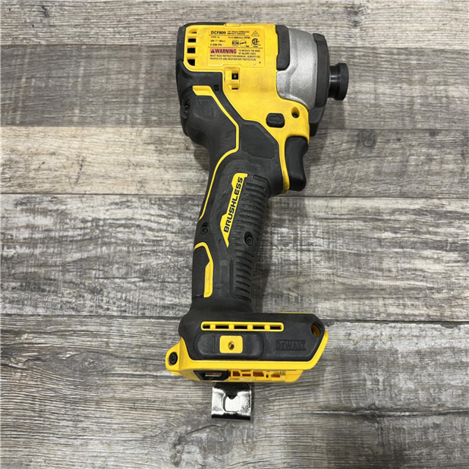 AS-IS DEWALT Atomic 20V Max Lithium-Ion Brushless Cordless Compact 1/4 in. Impact Driver Kit