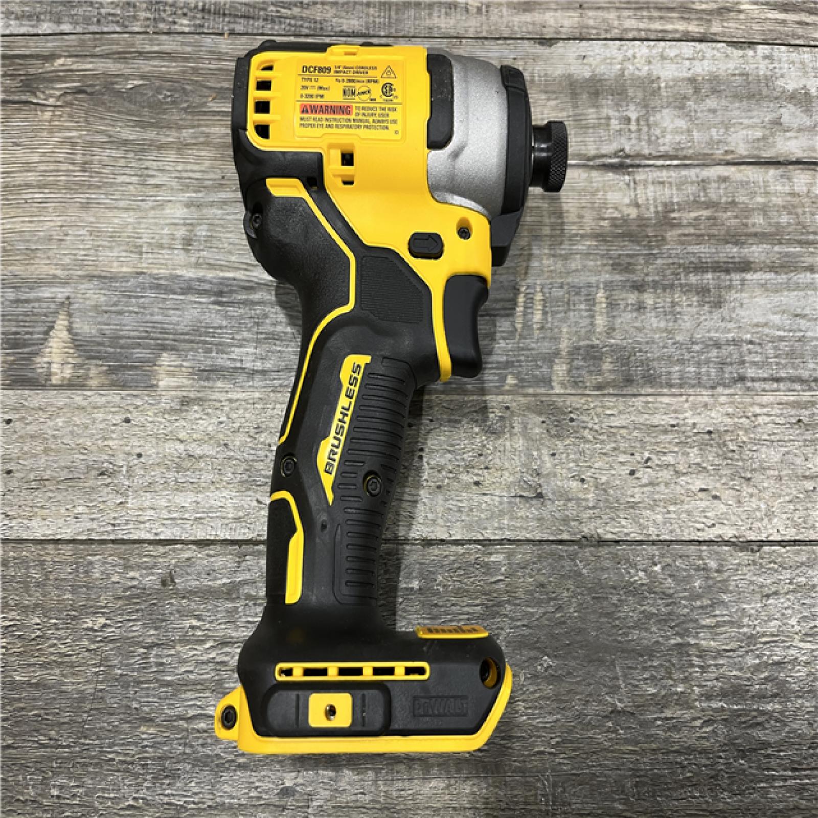 AS-IS DEWALT Atomic 20V Max Lithium-Ion Brushless Cordless Compact 1/4 in. Impact Driver Kit