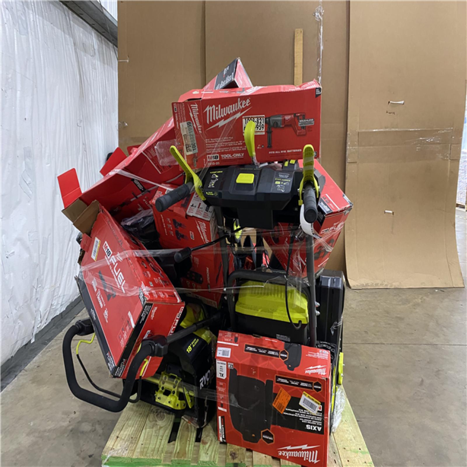 Houston Location AS IS - Tool Pallet