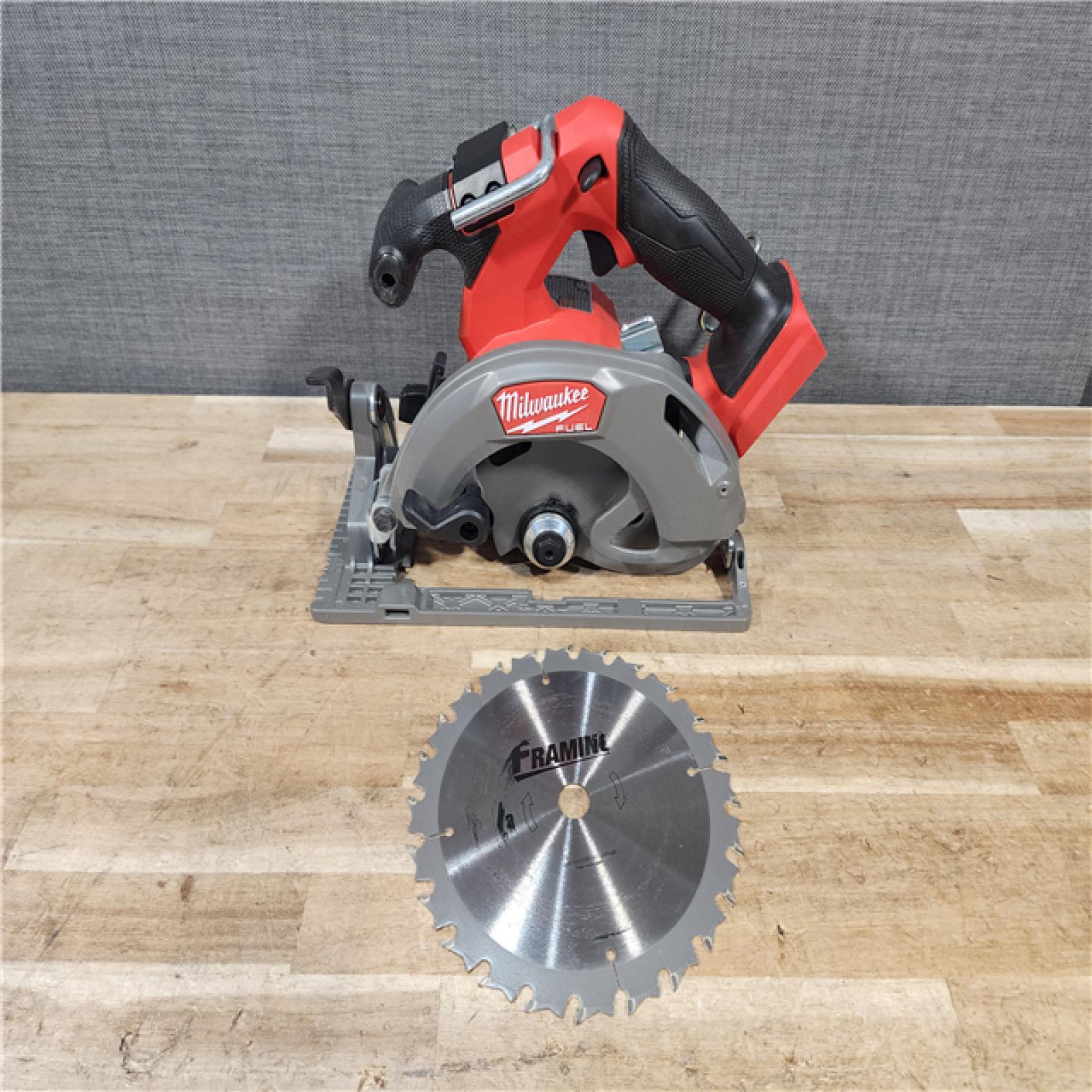HOUSTON LOCATION - AS - IS Milwaukee FUEL 18V Lithium-Ion Brushless Cordless 6-1/2 in. Circular Saw (Tool-Only)