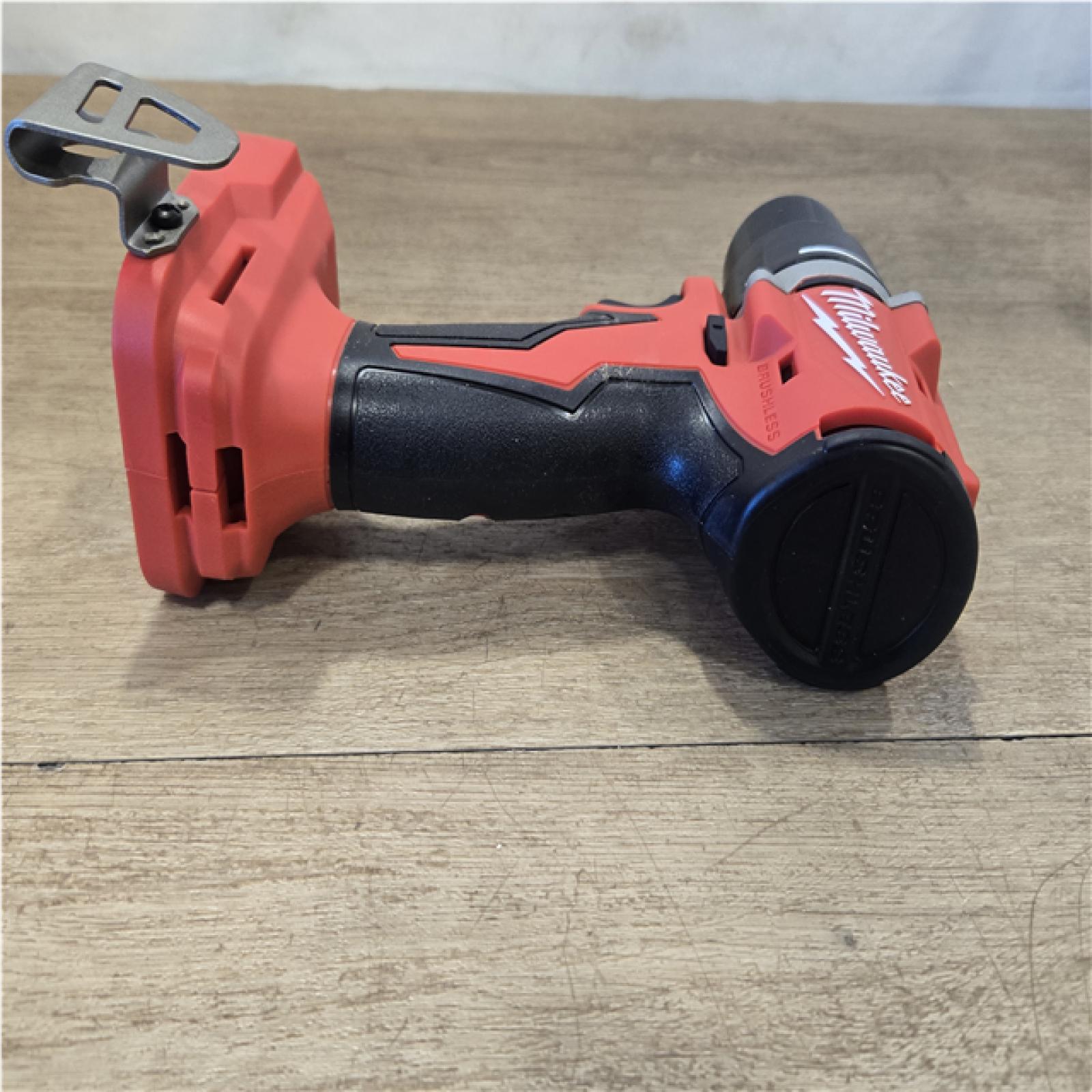 AS-IS Milwaukee 18V Lithium-Ion Brushless Cordless 1/2 in. Compact Drill/Driver with kit