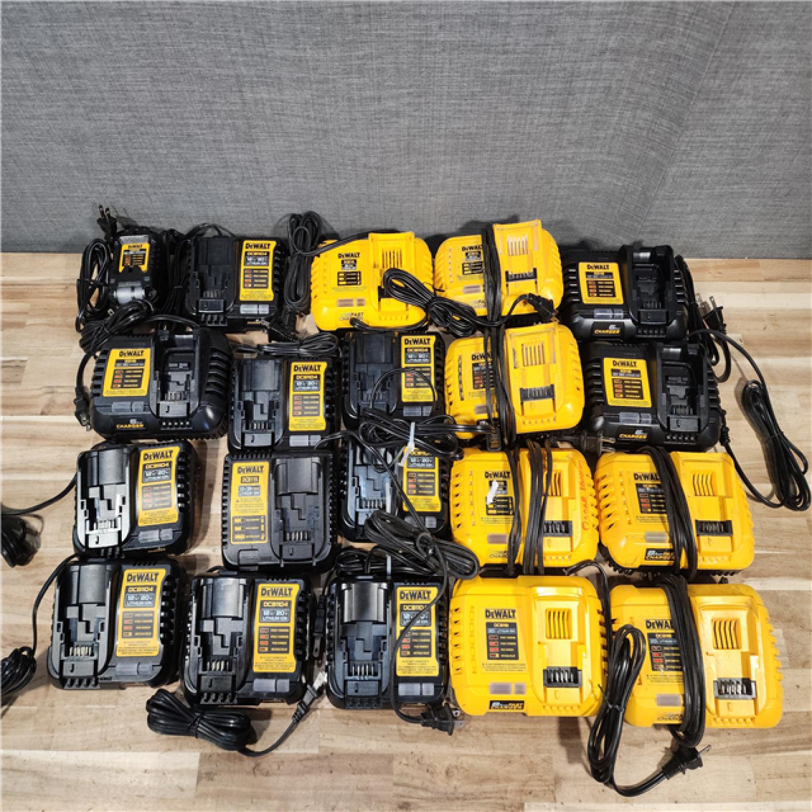 HOUSTON LOCATION - AS-IS DEWALT BATTERY CHARGER PACK QTY - 20