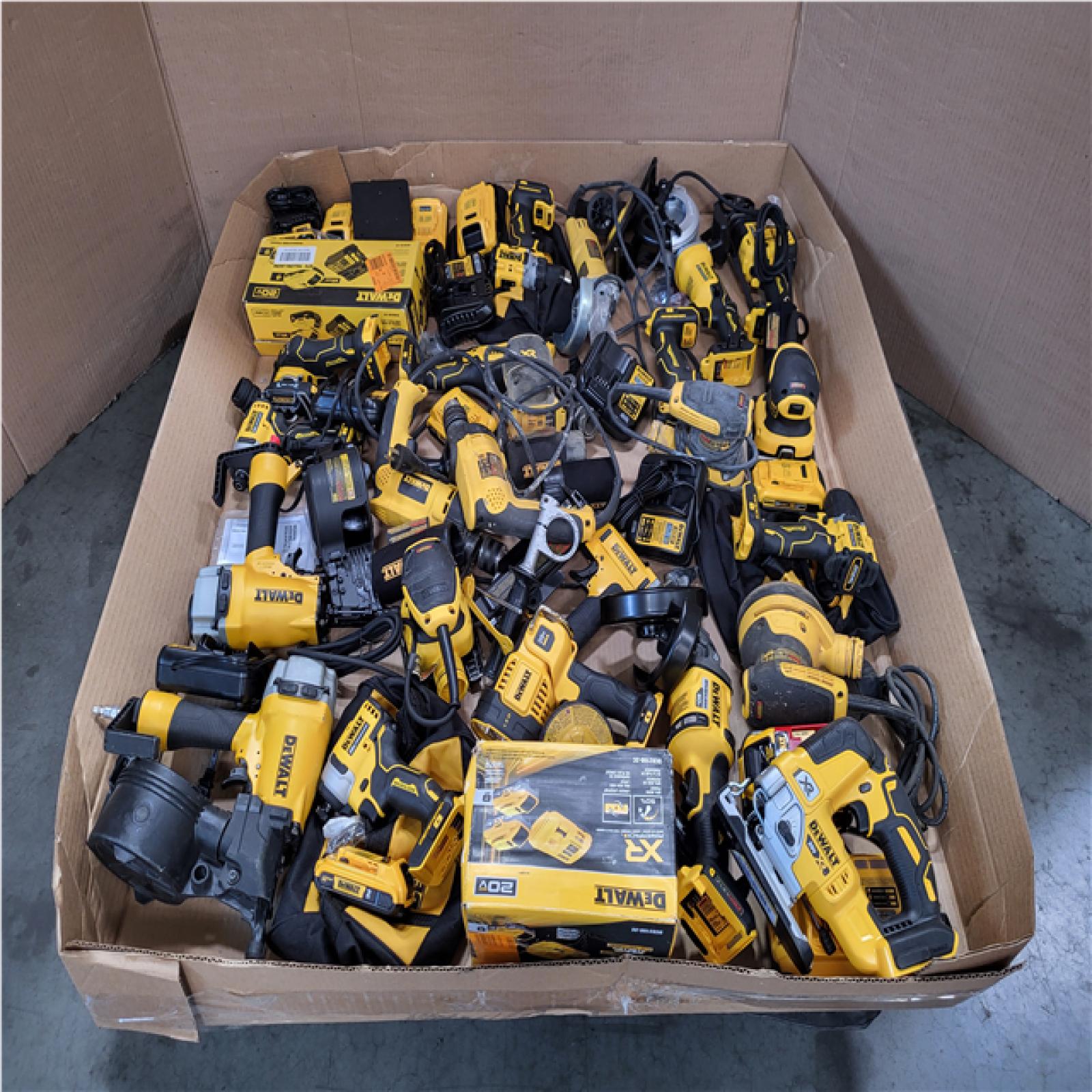 CALIFORNIA- AS-IS TOOL PALLET