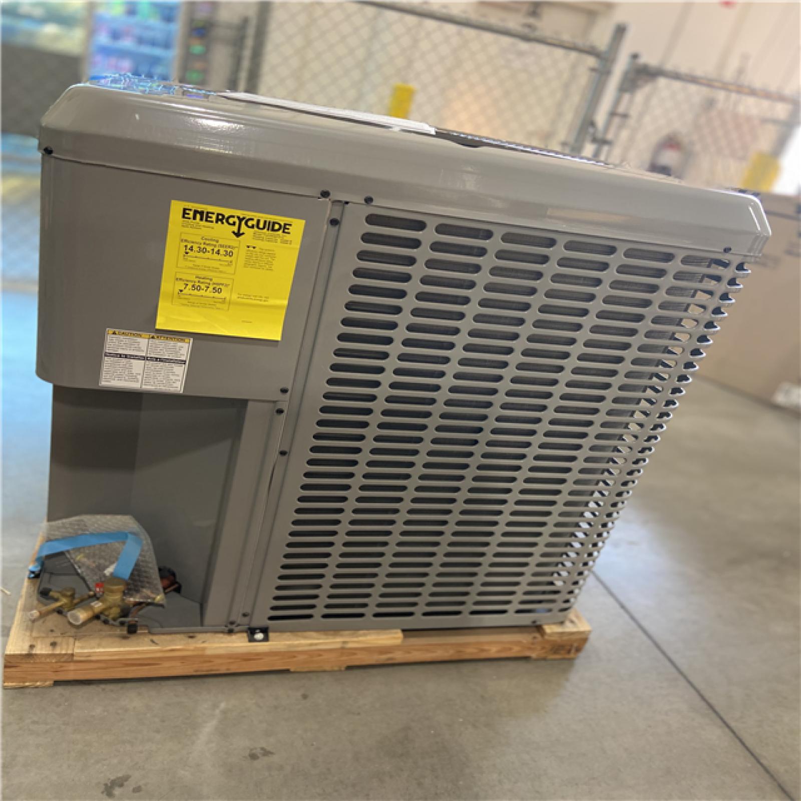 DALLAS LOCATION - Johnson Controls 4 Ton 14.3 Seer/8.2 Hspf 2-Stage Heat Pump