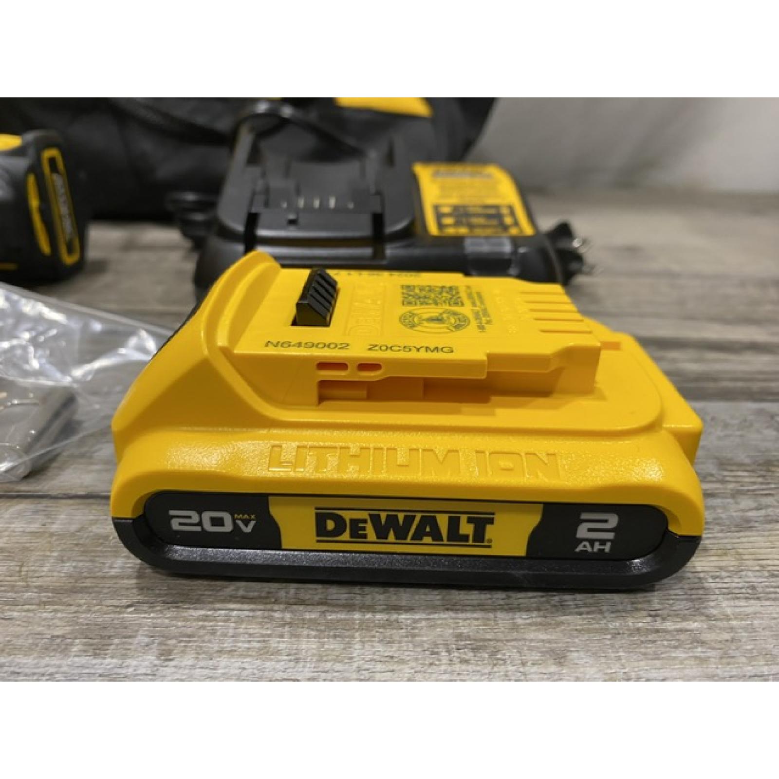 AS-IS DEWALT Atomic 20V Max Lithium-Ion Brushless Cordless Compact 1/4 in. Impact Driver Kit