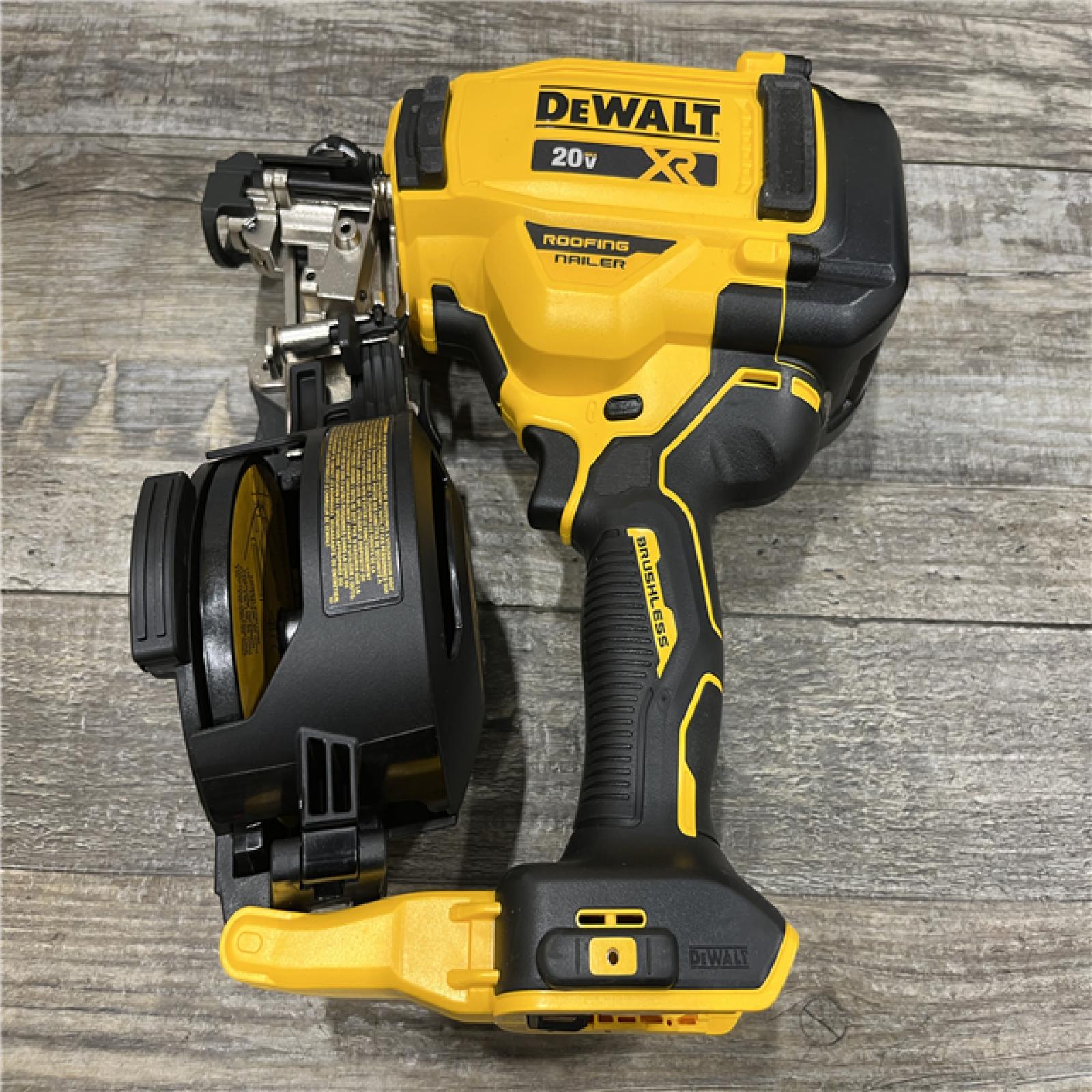 AS-IS DEWALT 20V MAX Lithium-Ion 15-Degree Electric Cordless Roofing Nailer Kit