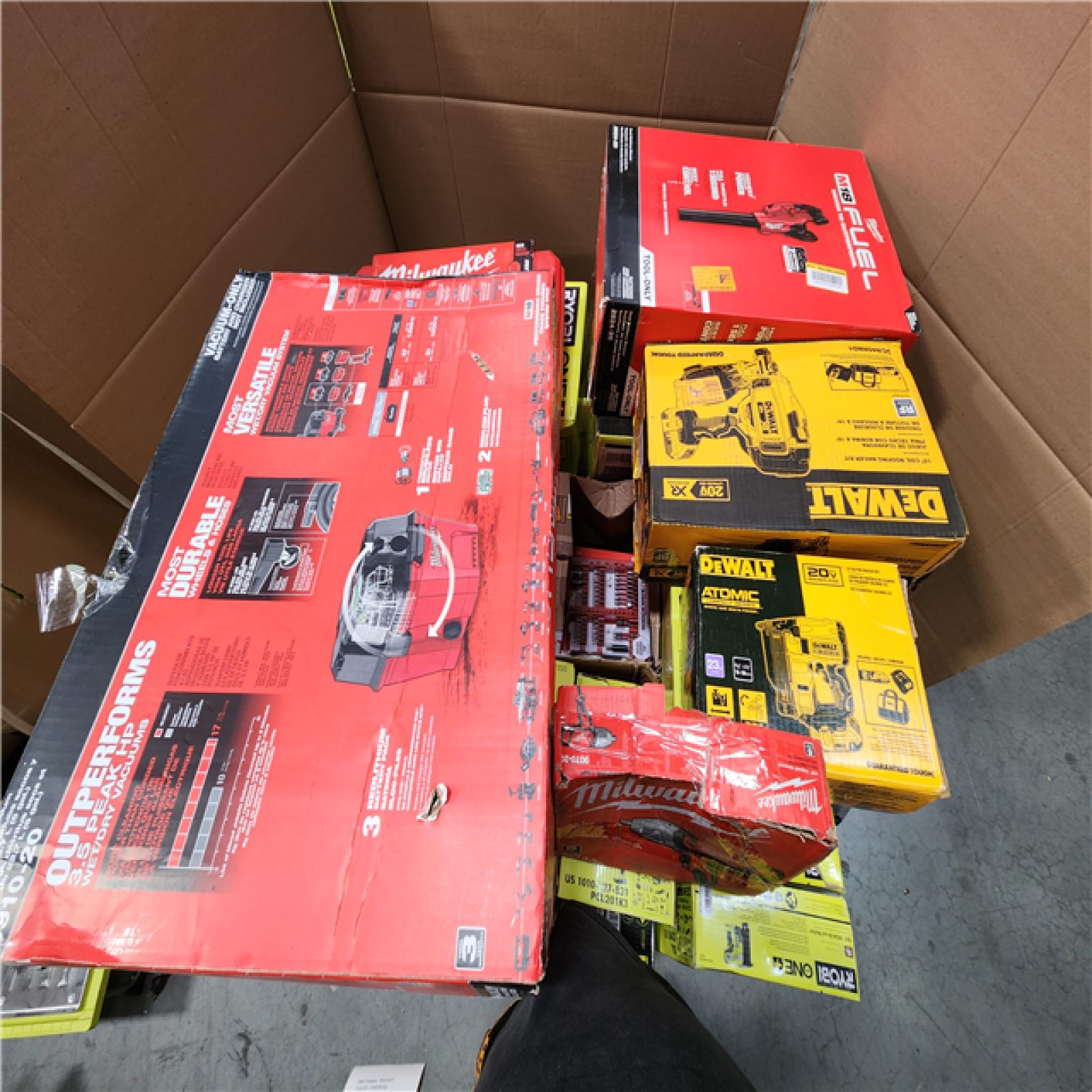 PHOENIX AS-IS TOOL PALLET