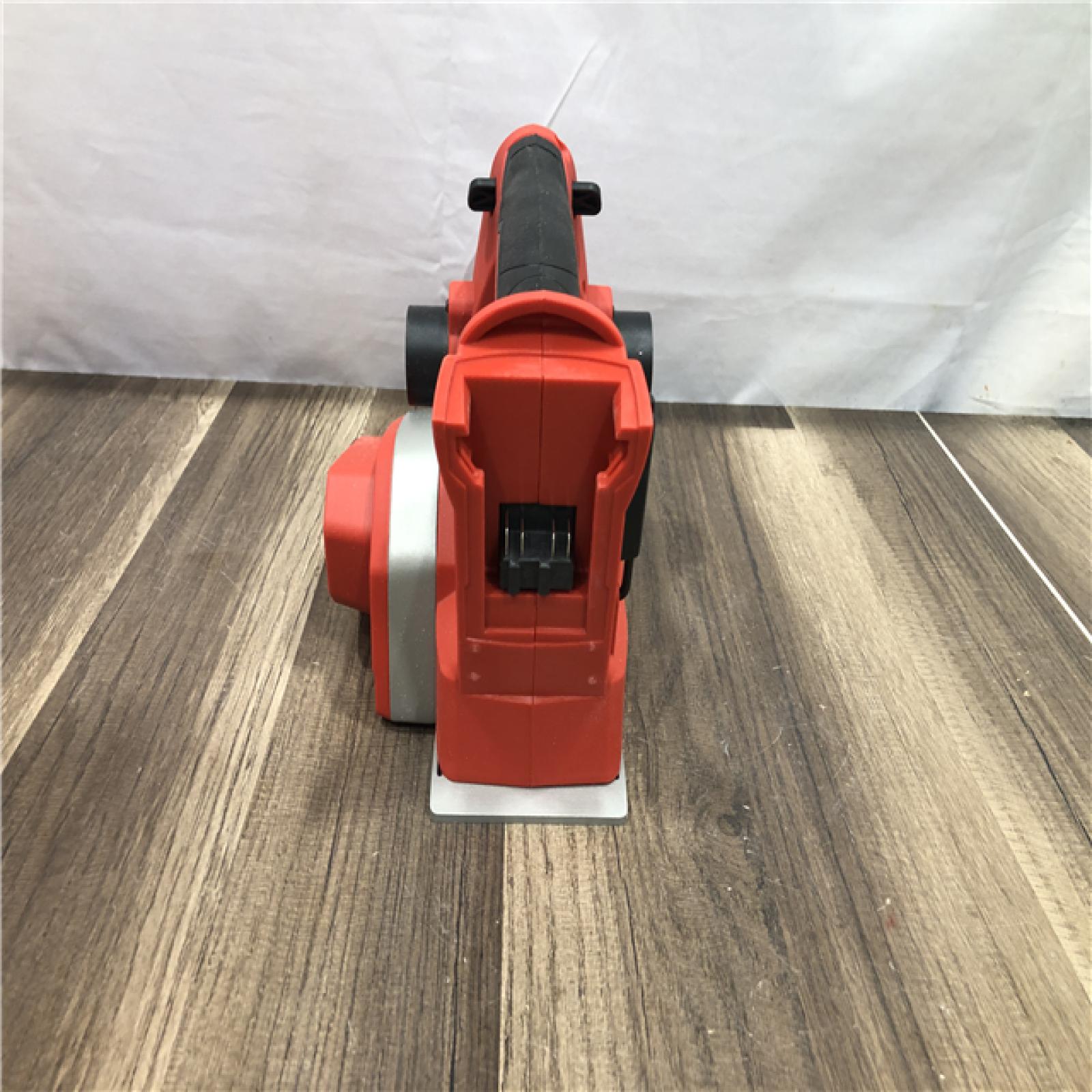 AS-IS Milwaukee M18 18V Lithium-Ion Cordless 3-1/4 in. Planer (Tool-Only)