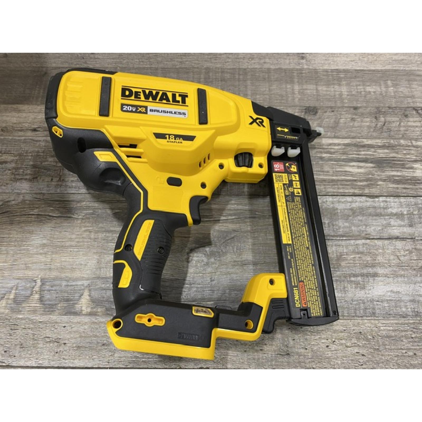 AS-IS DEWALT 20V MAX XR Lithium-Ion Cordless 18-Gauge Narrow Crown Stapler Kit