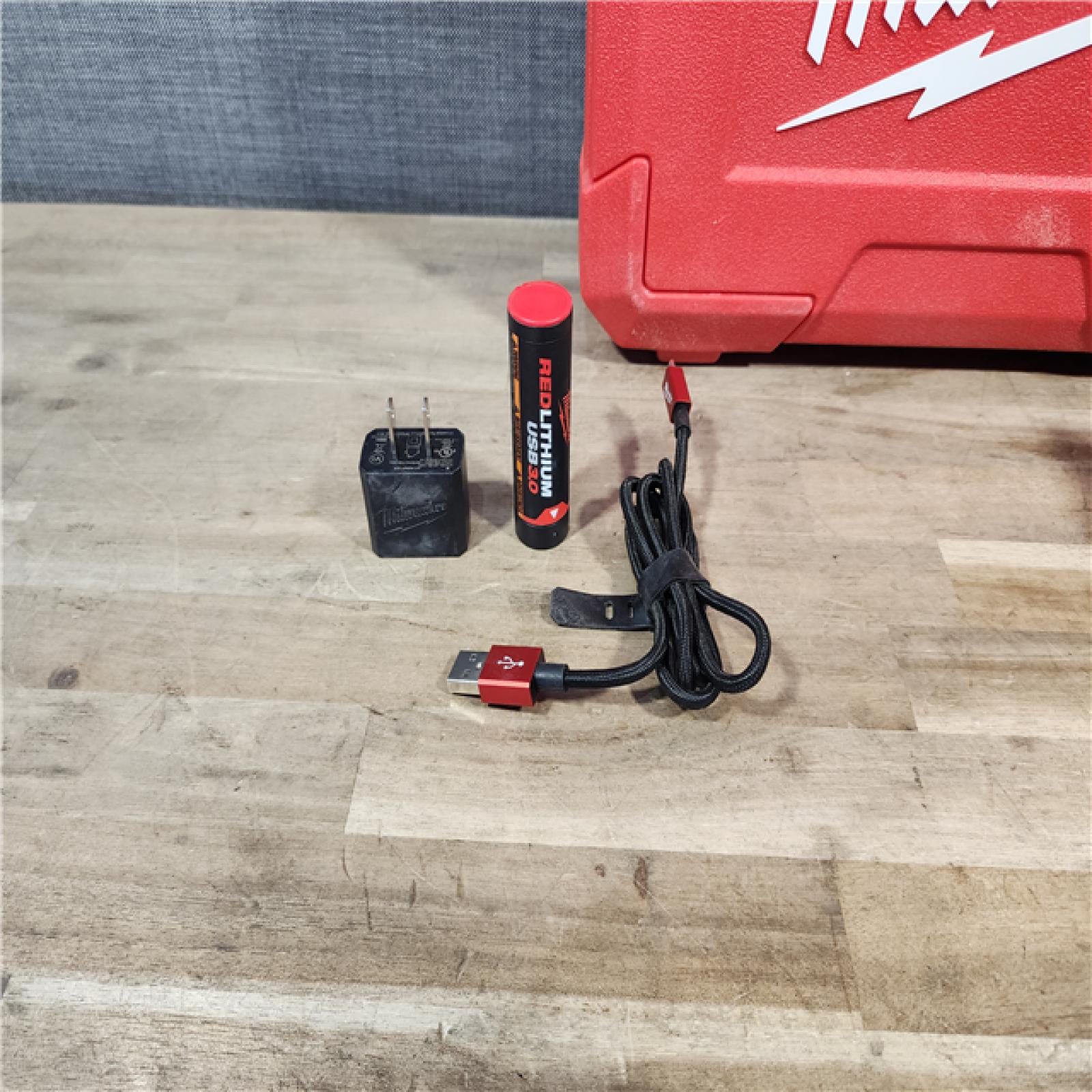 HOUSTON LOCATION - AS-IS MILWAUKEE 100 Ft. REDLITHIUM Lithium-Ion USB Green Rechargeable Cross Line Laser Level with Charger