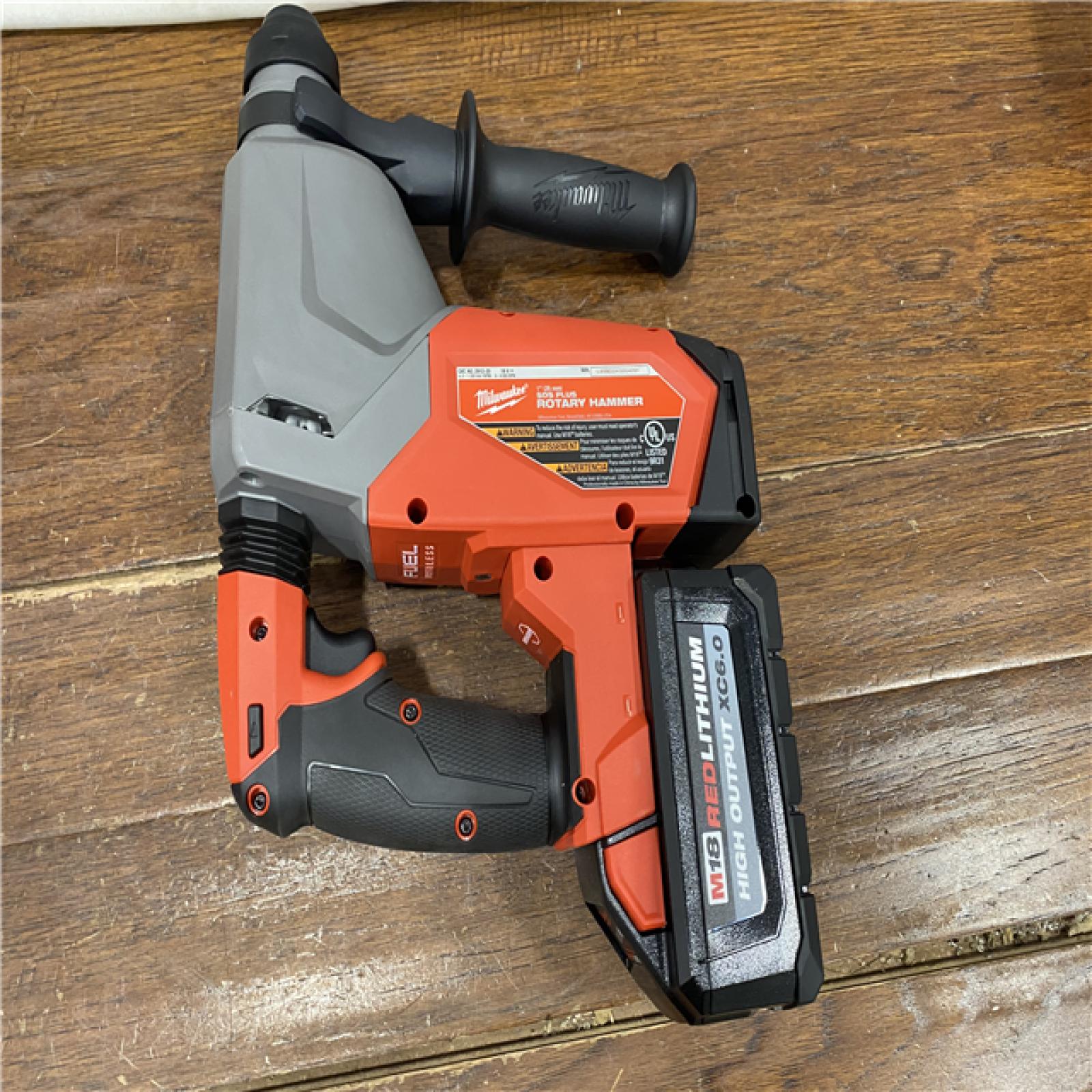 AS-IS Milwaukee 2912-22 M18 Fuel 18V 1  SDS Plus Rotary Hammer with Battery & Charger